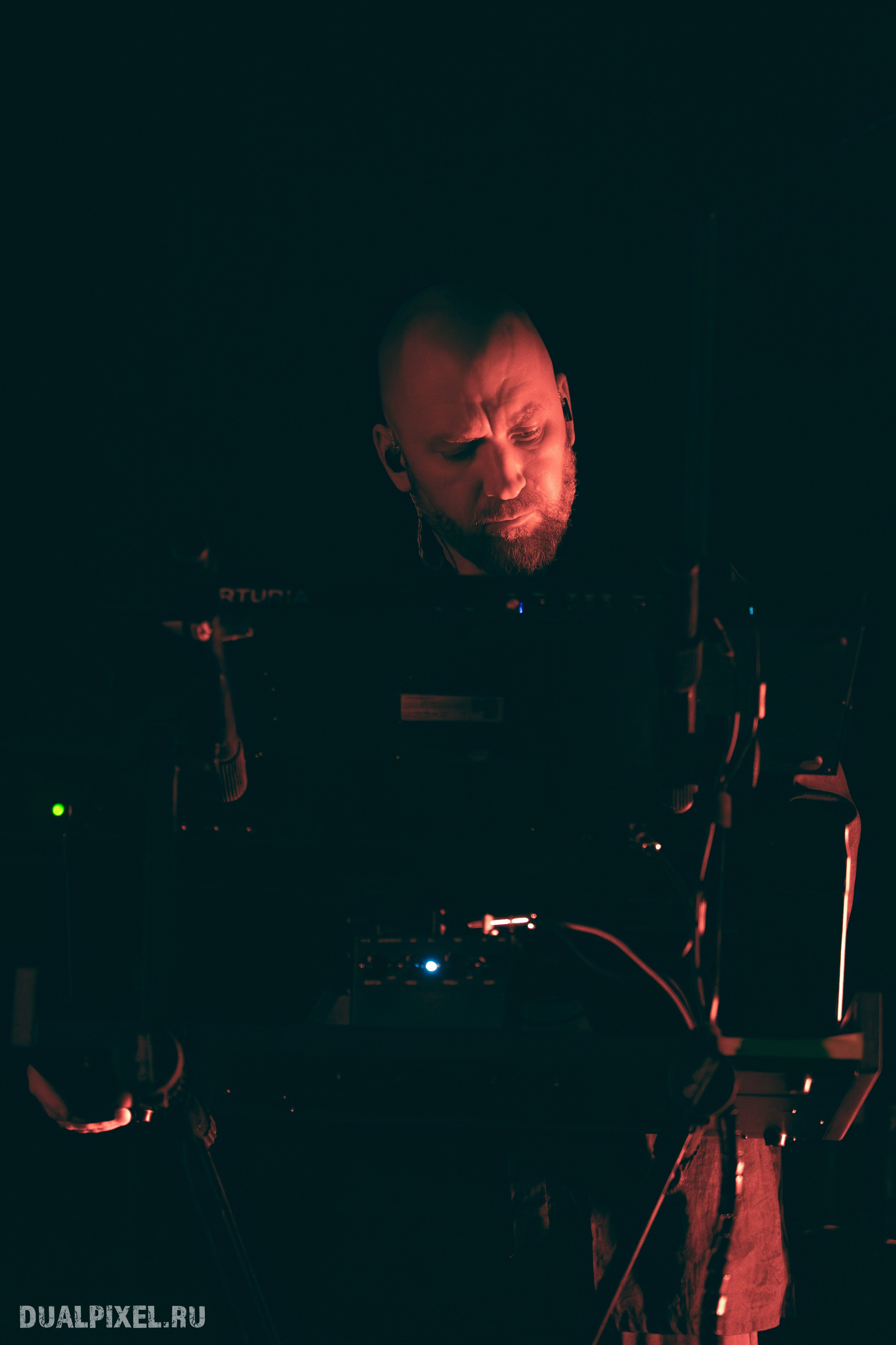 DenDerty концерт в Москве 30.03.2025. Магия музыки в кадре: Концертная Фотография