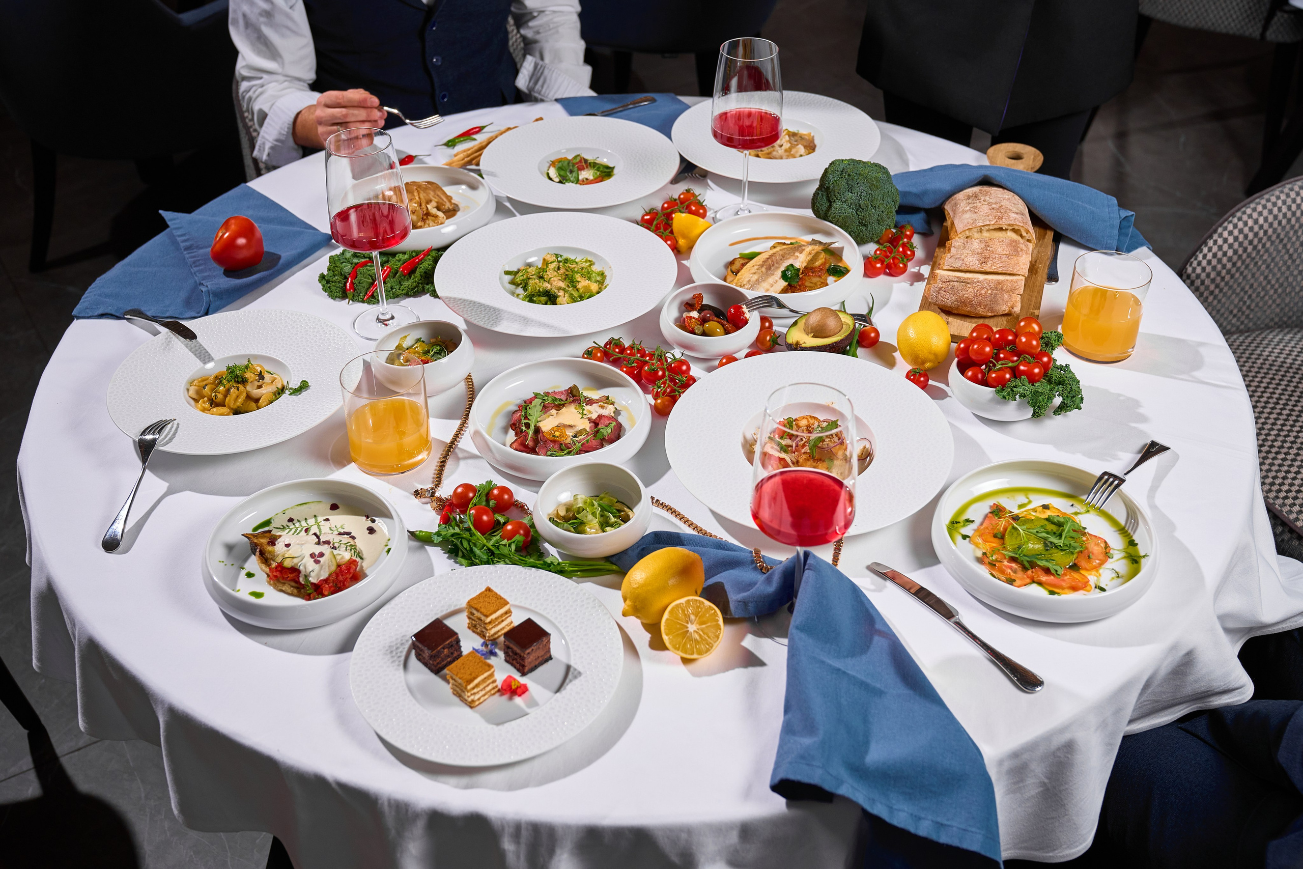 COSMOS ITALY — СЪЕМКА МЕНЮ