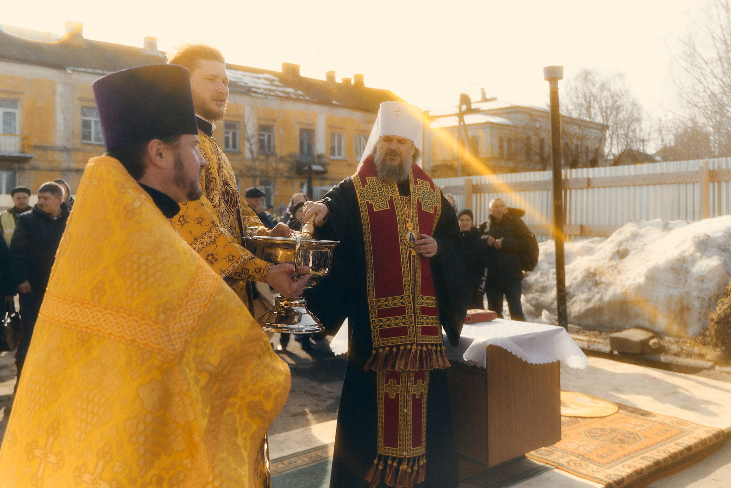 Освящены четыре накупольных креста для Георгиевской церкви в Торжке