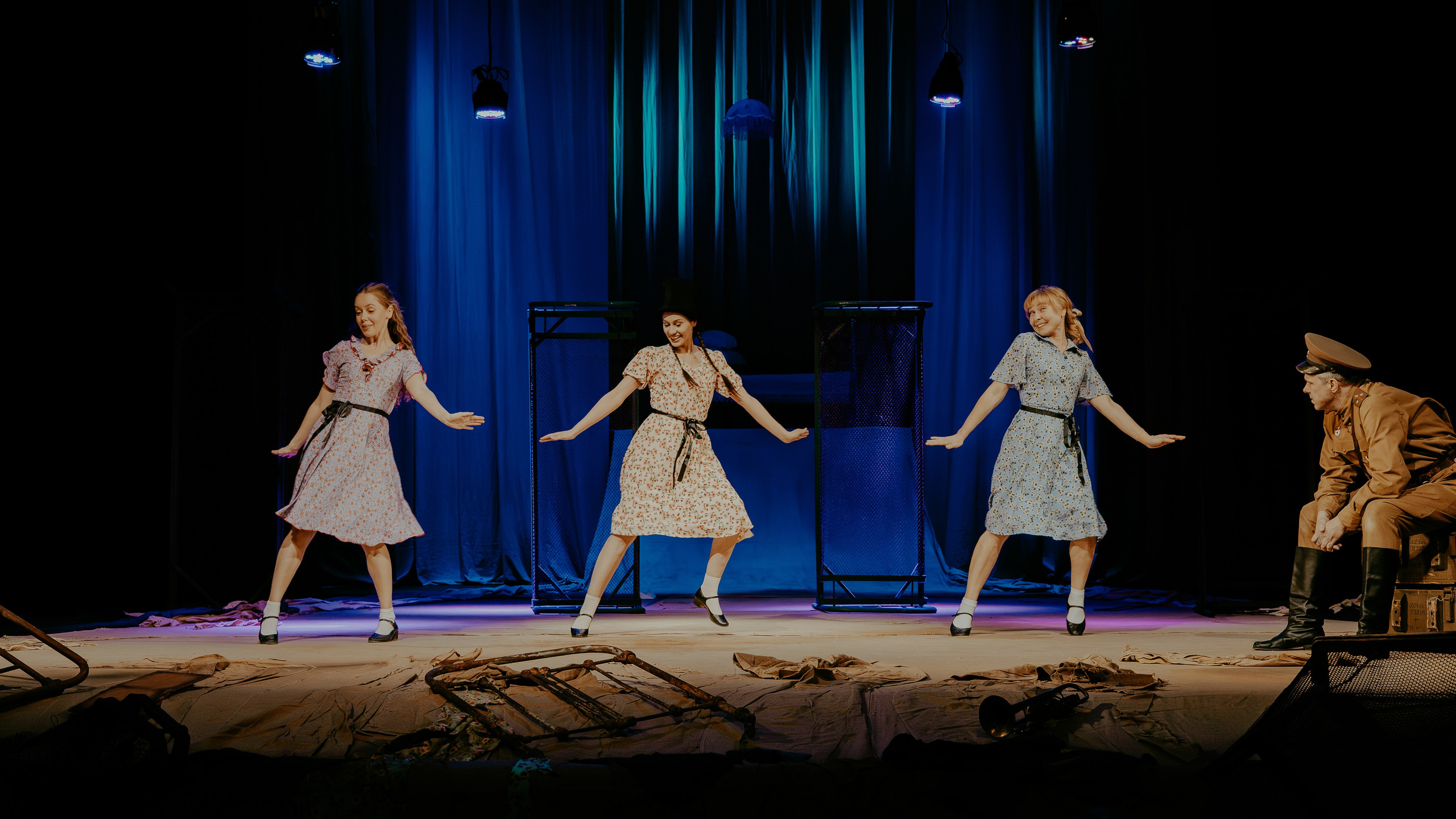 Театр Юного Зрителя " Не покидай меня». Фотограф Марк Файзулин