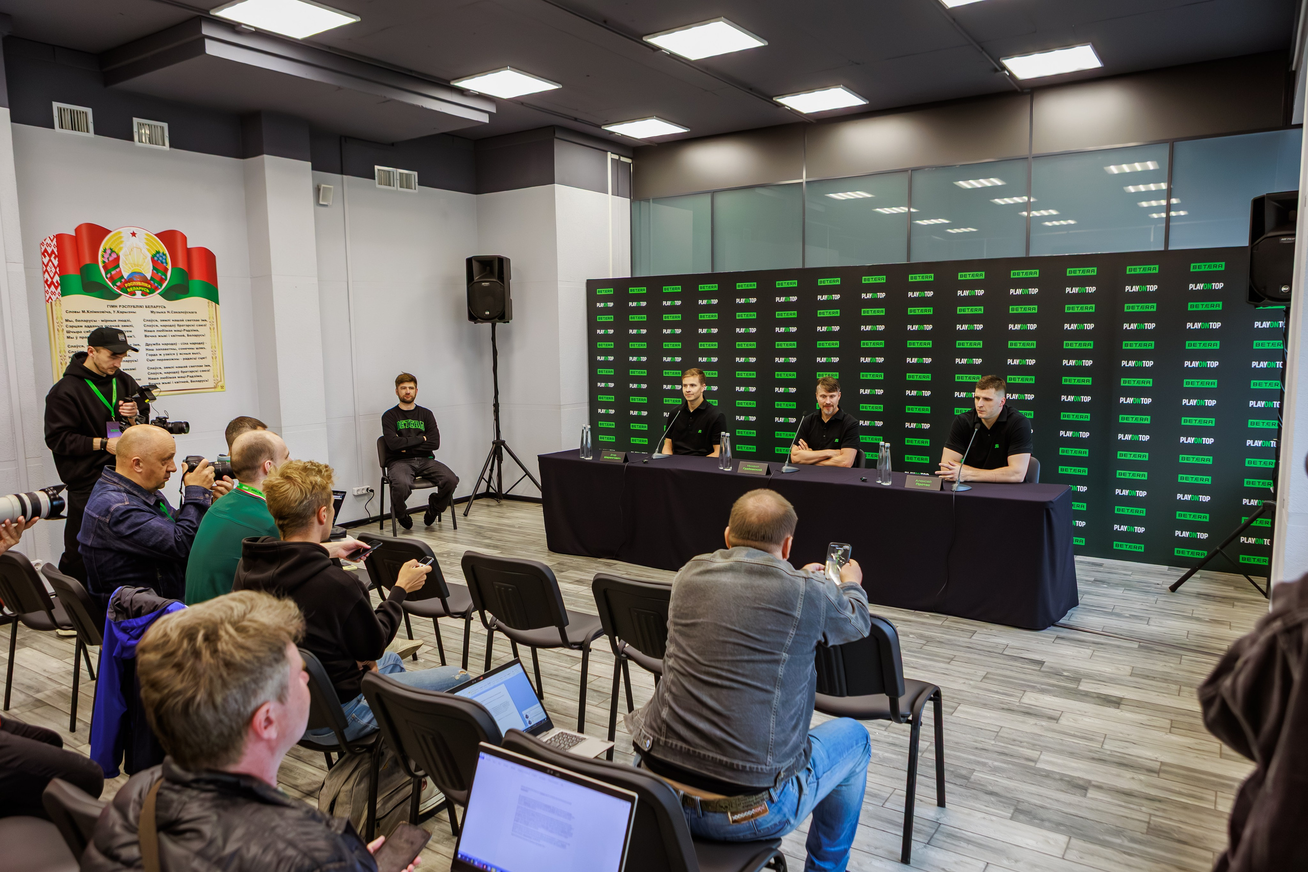 Благотворительный хоккейный матч BETERA. Репортажный фотограф Минск ❘ Костецкий Илья ❘ Беларусь