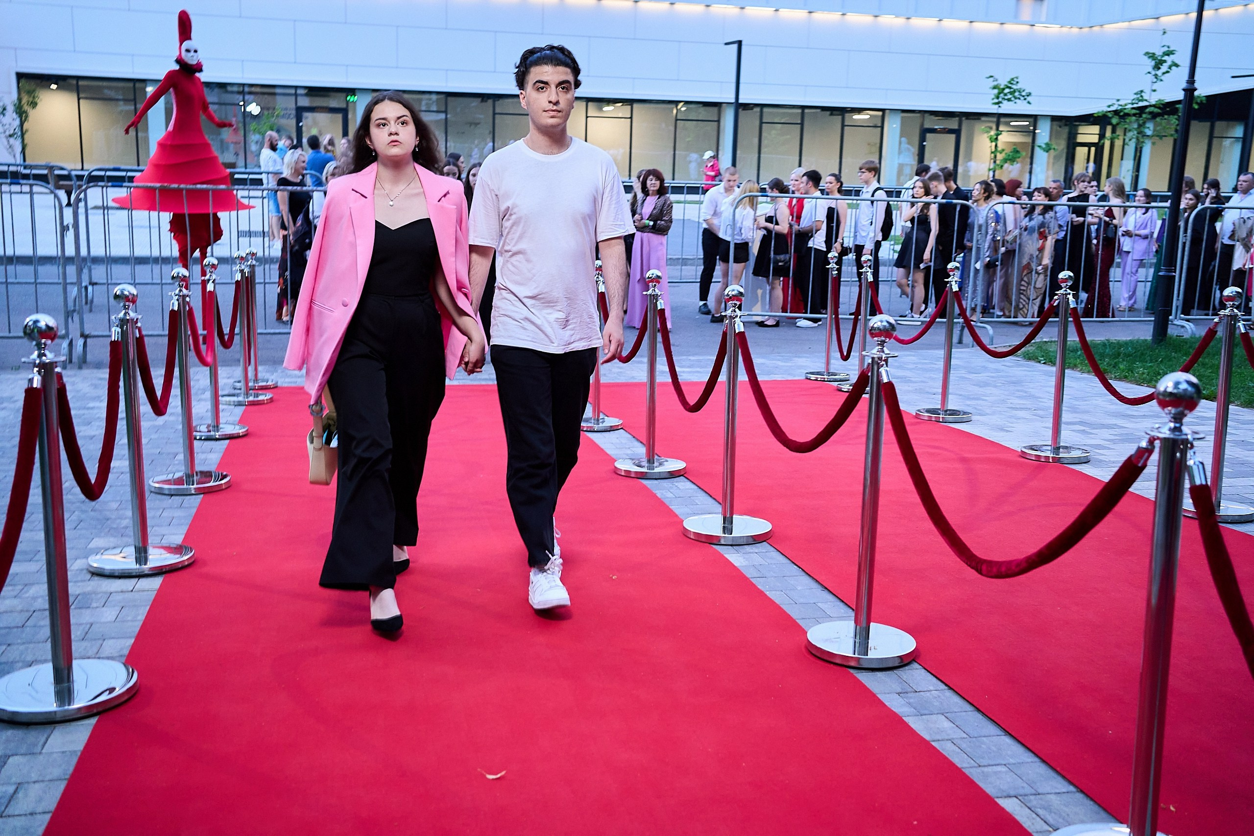 Выпускной 2024 концертный зал Академия ВТБ. Фотограф и Видеограф в Москве. Олег Корушев