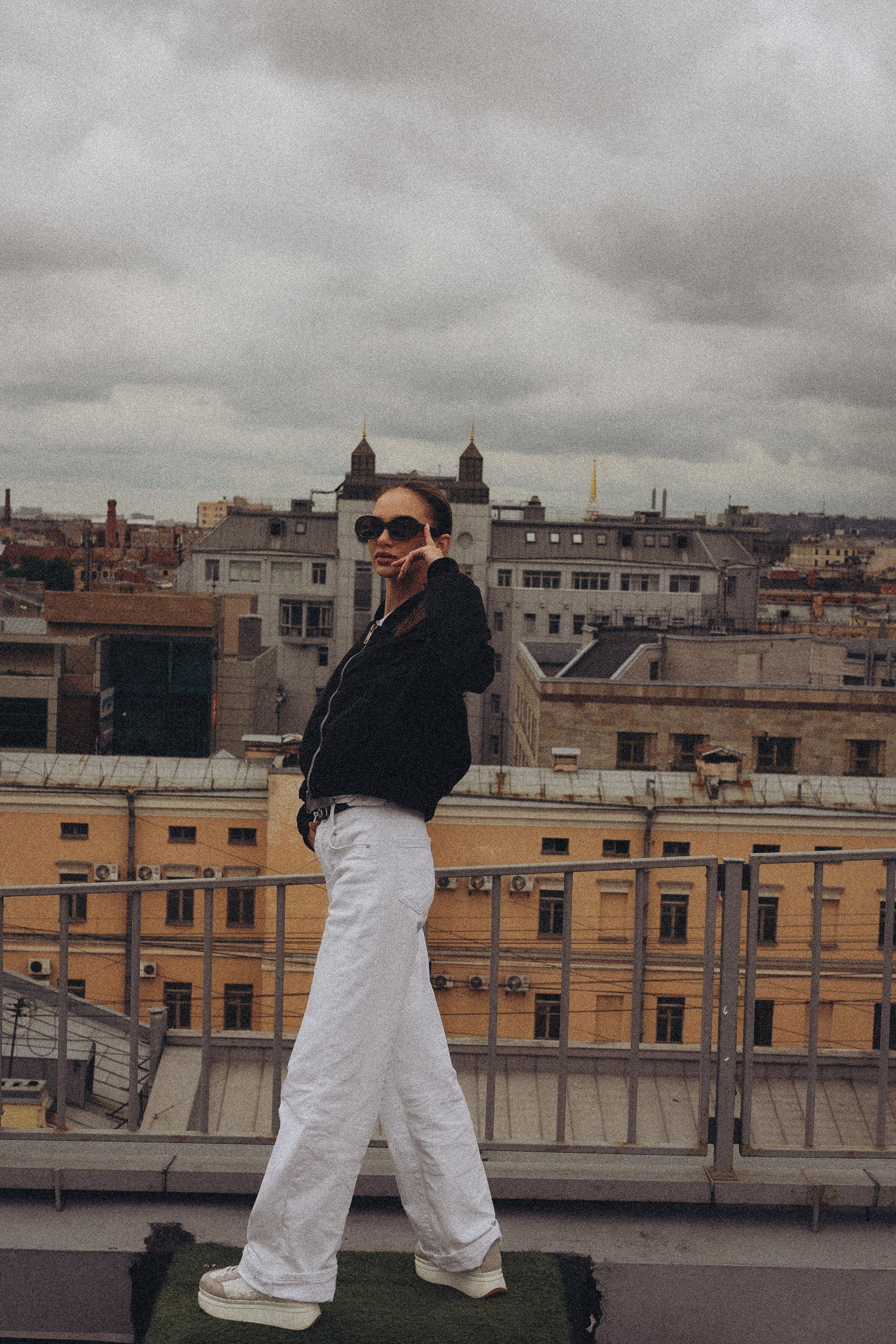 МЫ ГУЛЯЛИ ПРО КРЫШАМ ПИТЕРА. Профессиональный фотограф, Санкт-Петербург — Виктория Богомолова