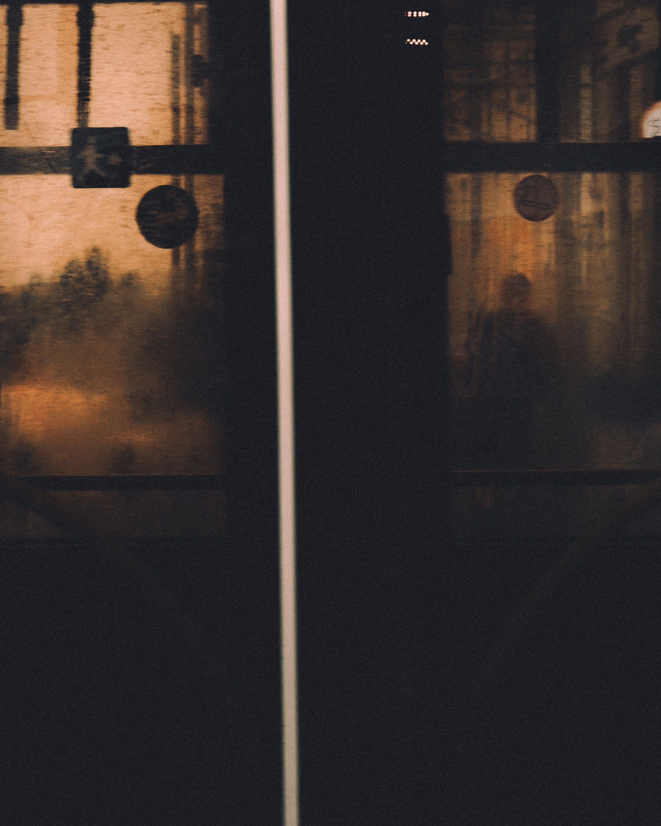 Through the glass (Samara). Photographer in Moscow and Samara Anna Chistiakova