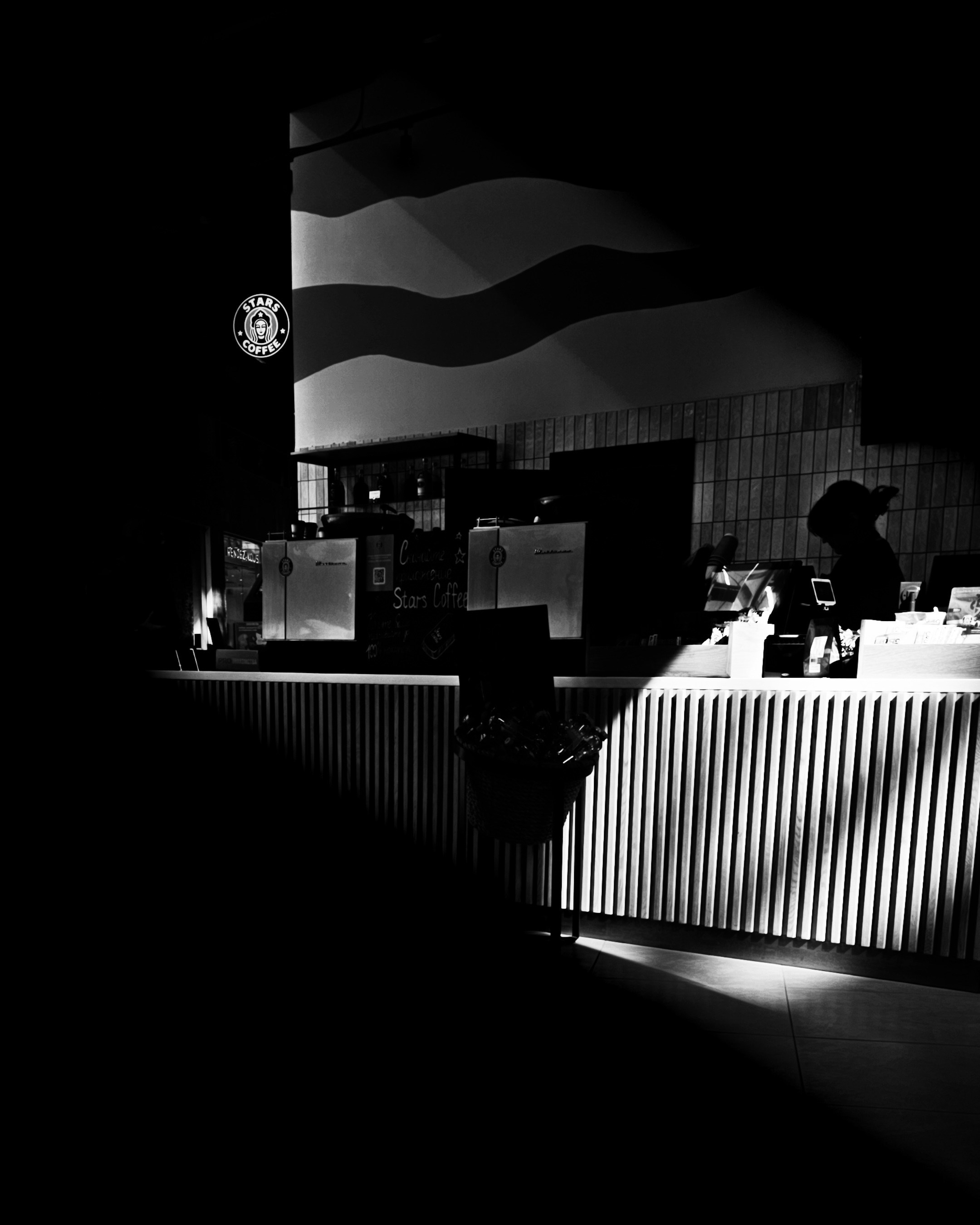 Mobile bnw. Photographer in Moscow and Samara Anna Chistiakova