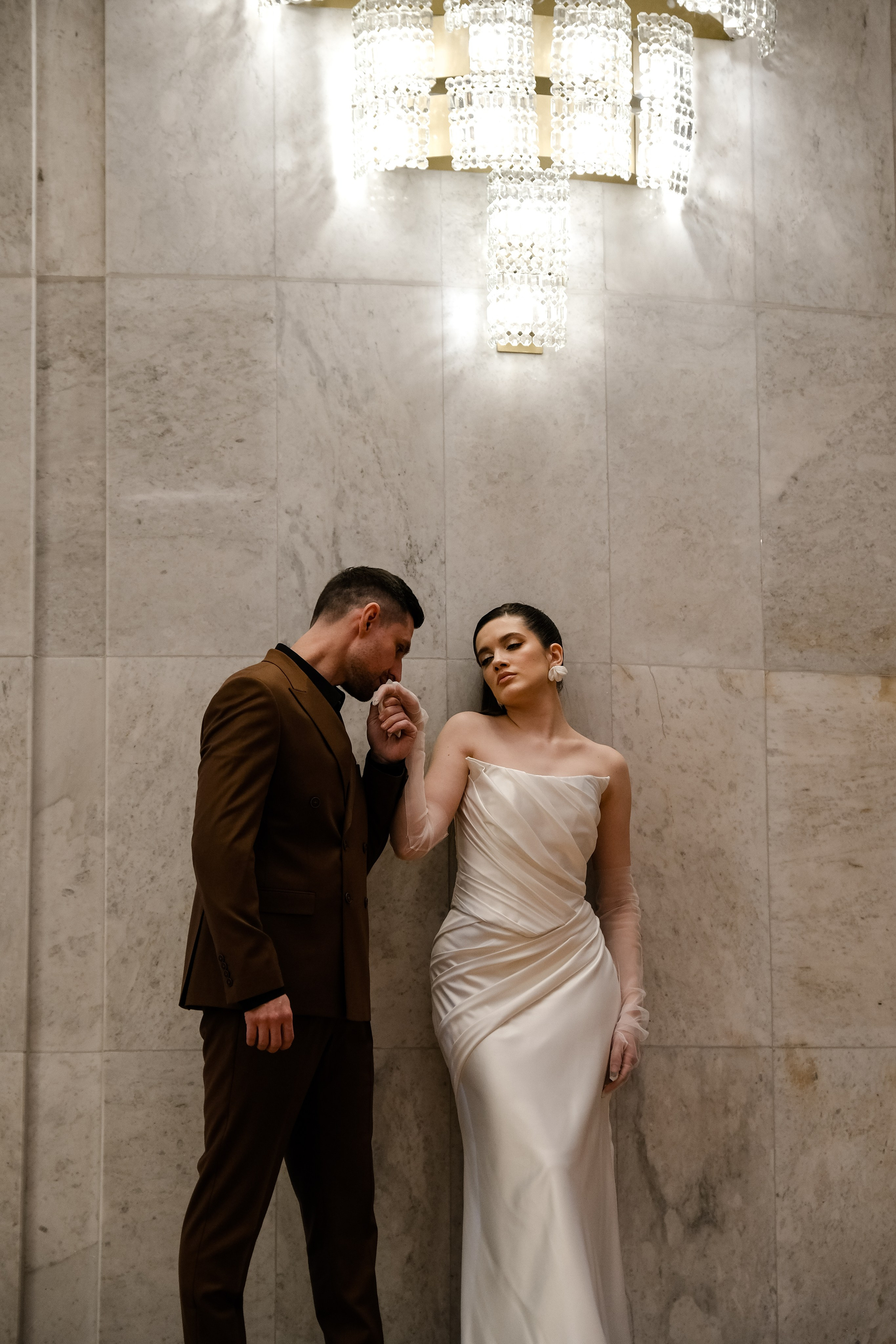 Свадебная фотосессия в театре драмы имени Наума Орлова. Свадебный фотограф в Челябинске Сырчикова Наталья