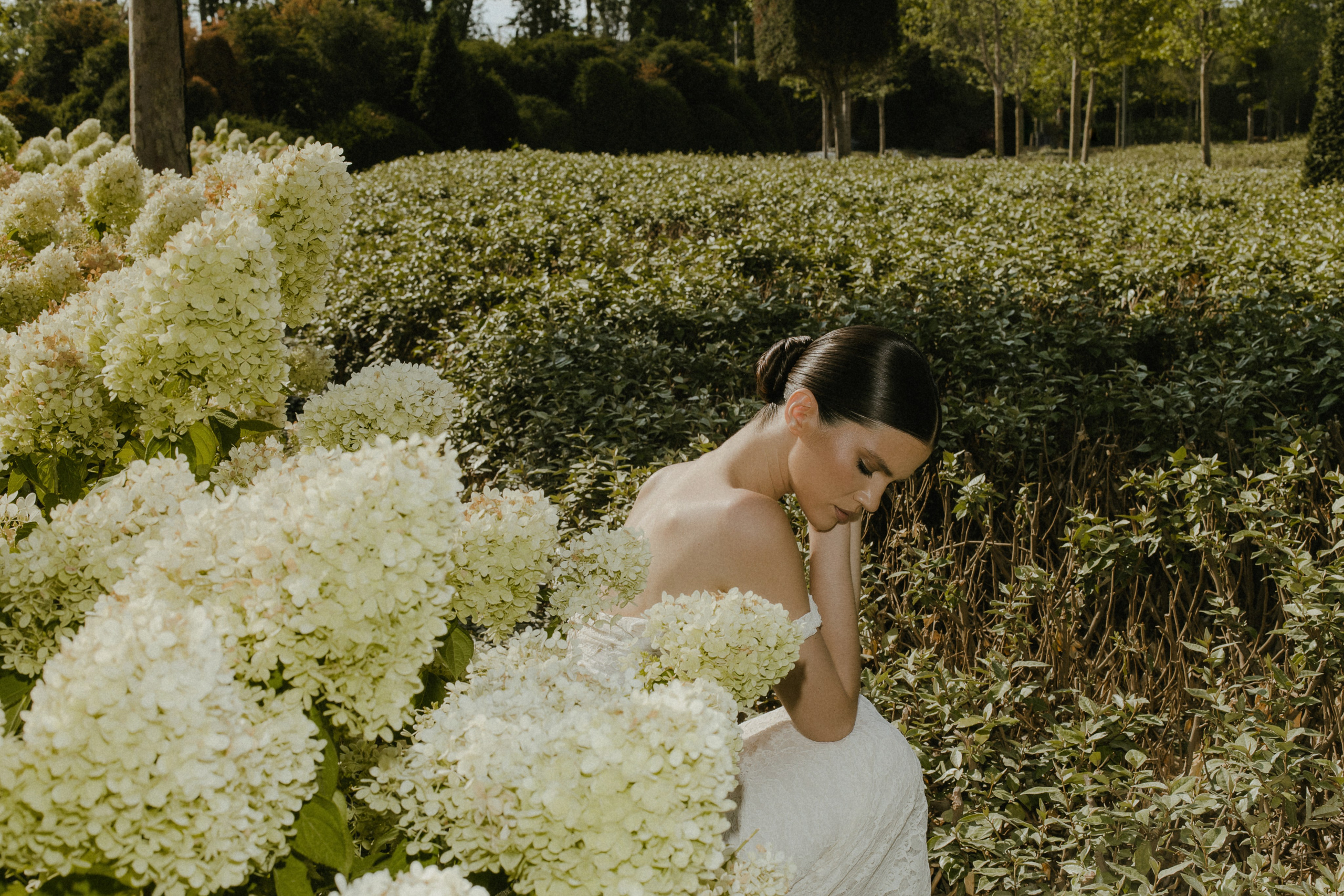 Нежное утро невесты в парке. Свадебный фотограф в Краснодаре и по всему ЮФО и Миру Ольга Гусева