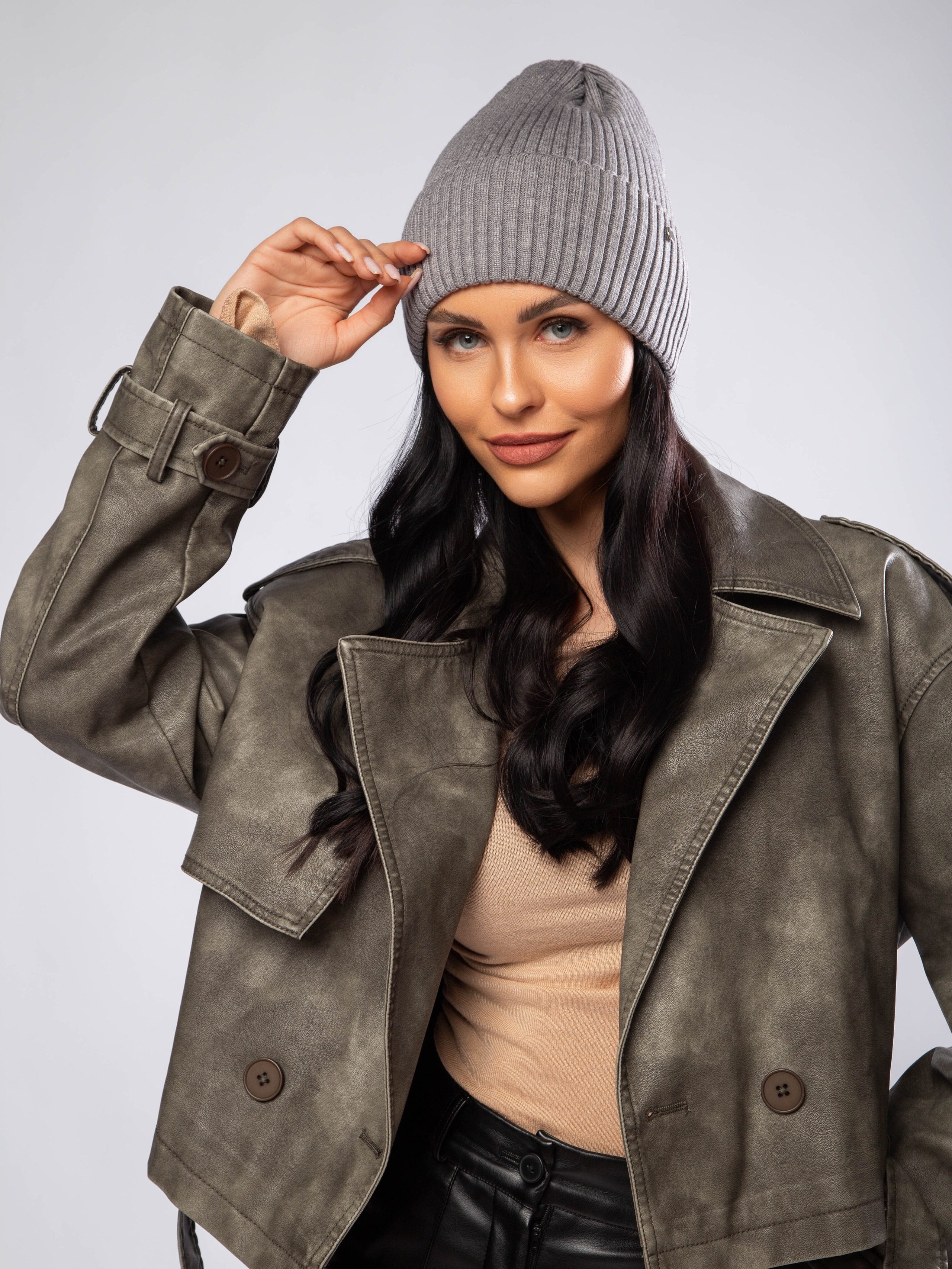 Модельная съемка шапок для брендов в Москве | Фотограф Анна Татаурова. Фотограф Анна Татаурова | Авторская фотосъемка в Москве