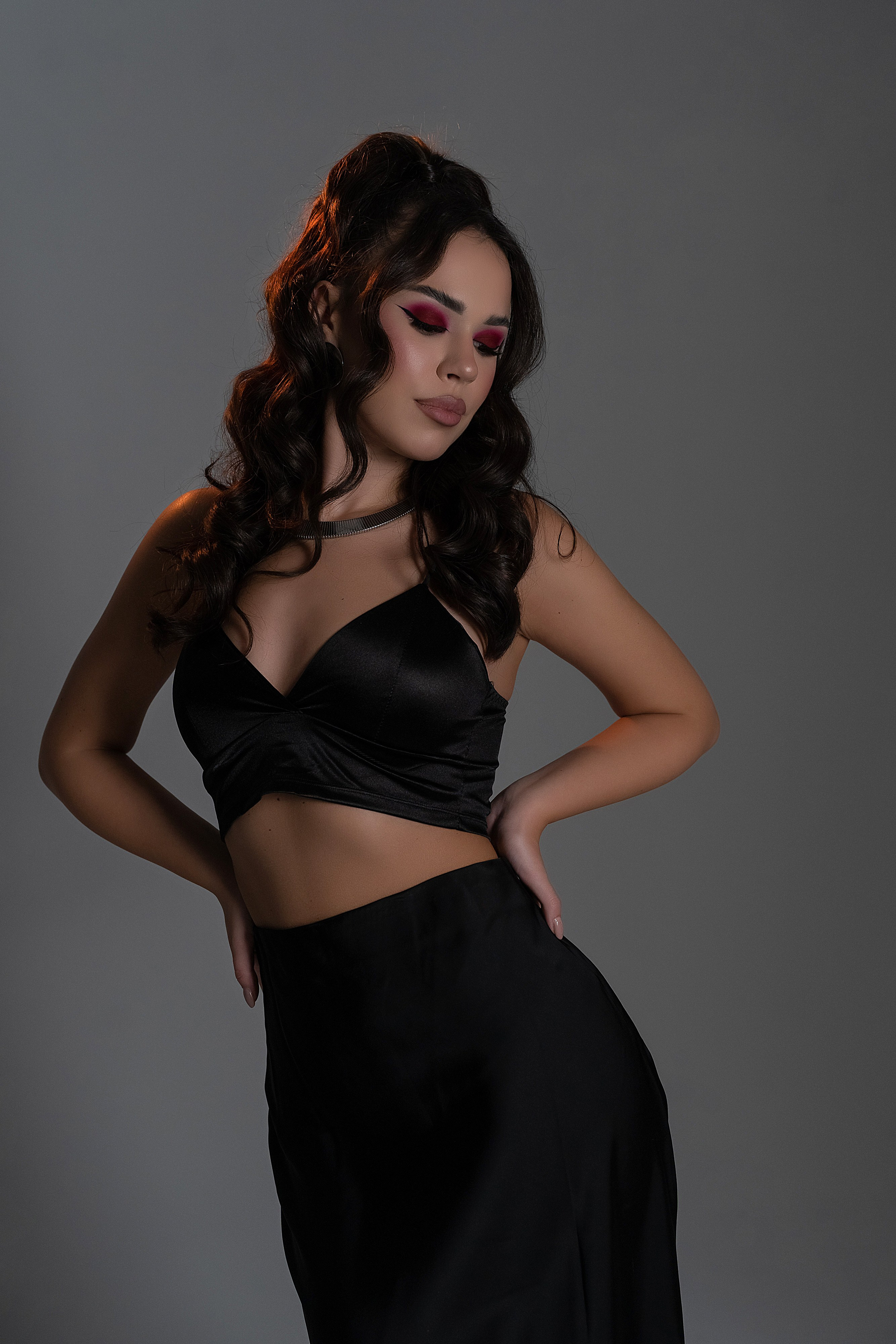 индивидуальная фотосессия женская фотосъемка студийная фотосессия минимализм фотостудия Армавир циклорама