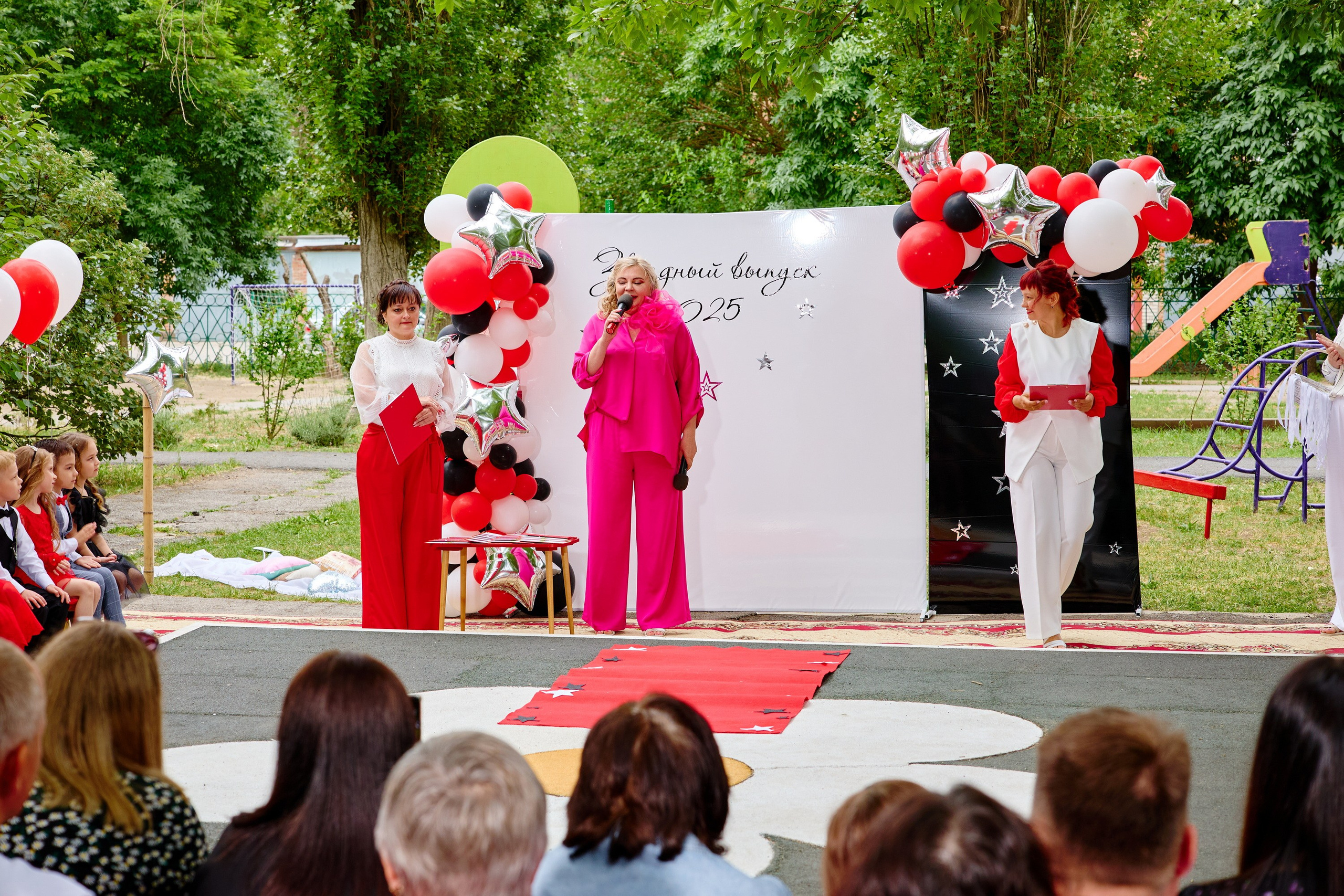 Выпускной 45 сад. Фотограф Выпускные альбомы Таганрог Сергей Коробченко