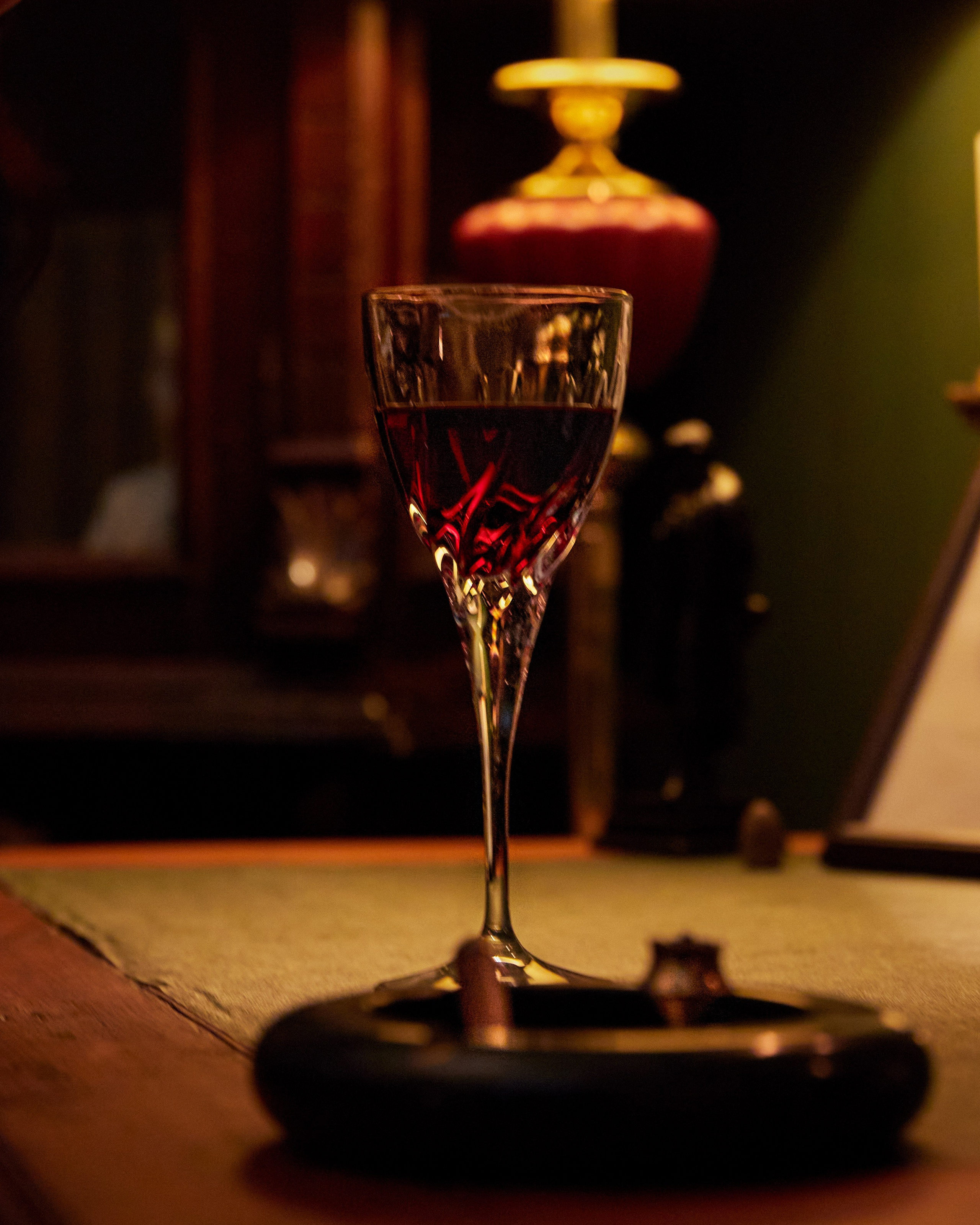 Nightlove. Святослав Лебедев | Рекламный фотограф — Коммерческая съемка, Арт-дирекшн, AI-интеграция