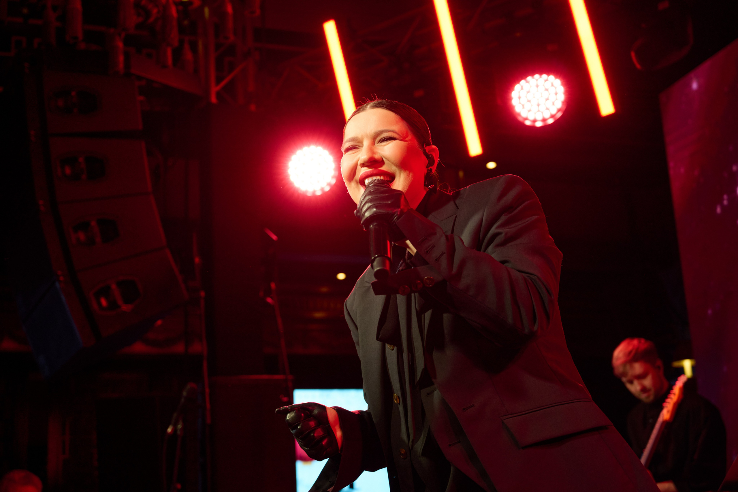 Репортажная съёмка корпоратива и концерта Елки в Петербурге и Москве