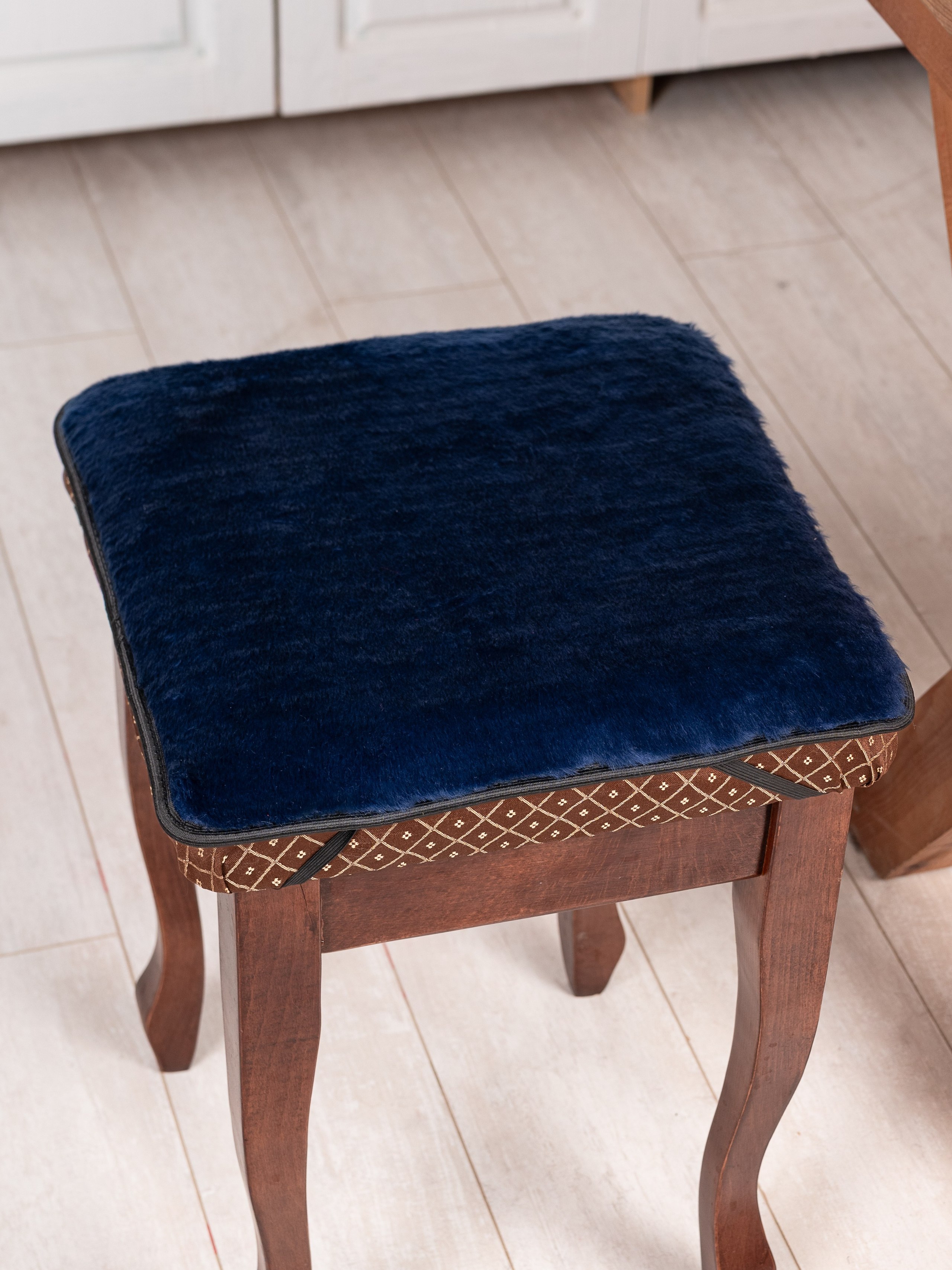 Накидки на стулья. Предметный фотограф, фото для маркетплейсов Пятигорск, КМВ