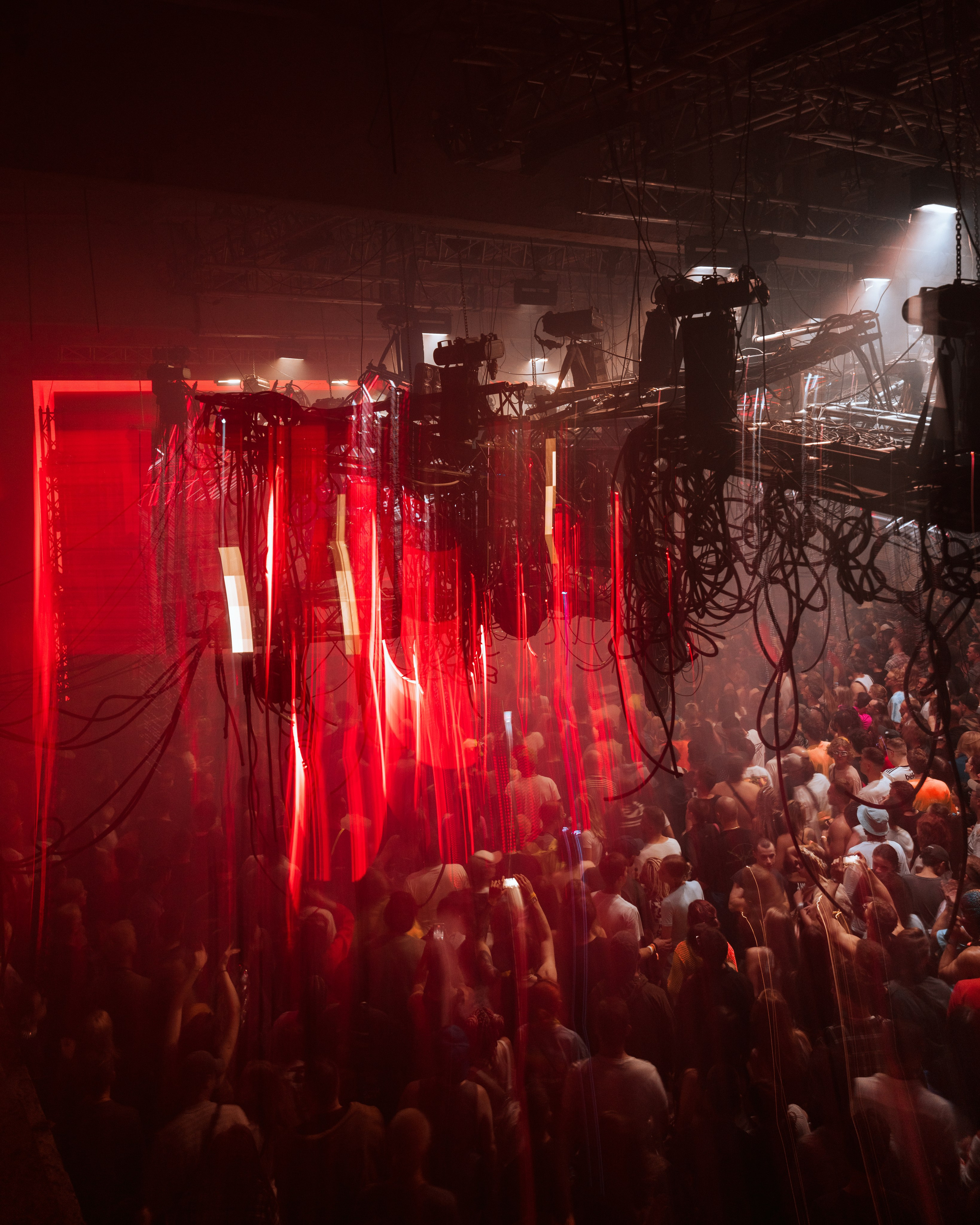 Outline 2024. @tomrus: Рустам Шагиморданов — фотограф