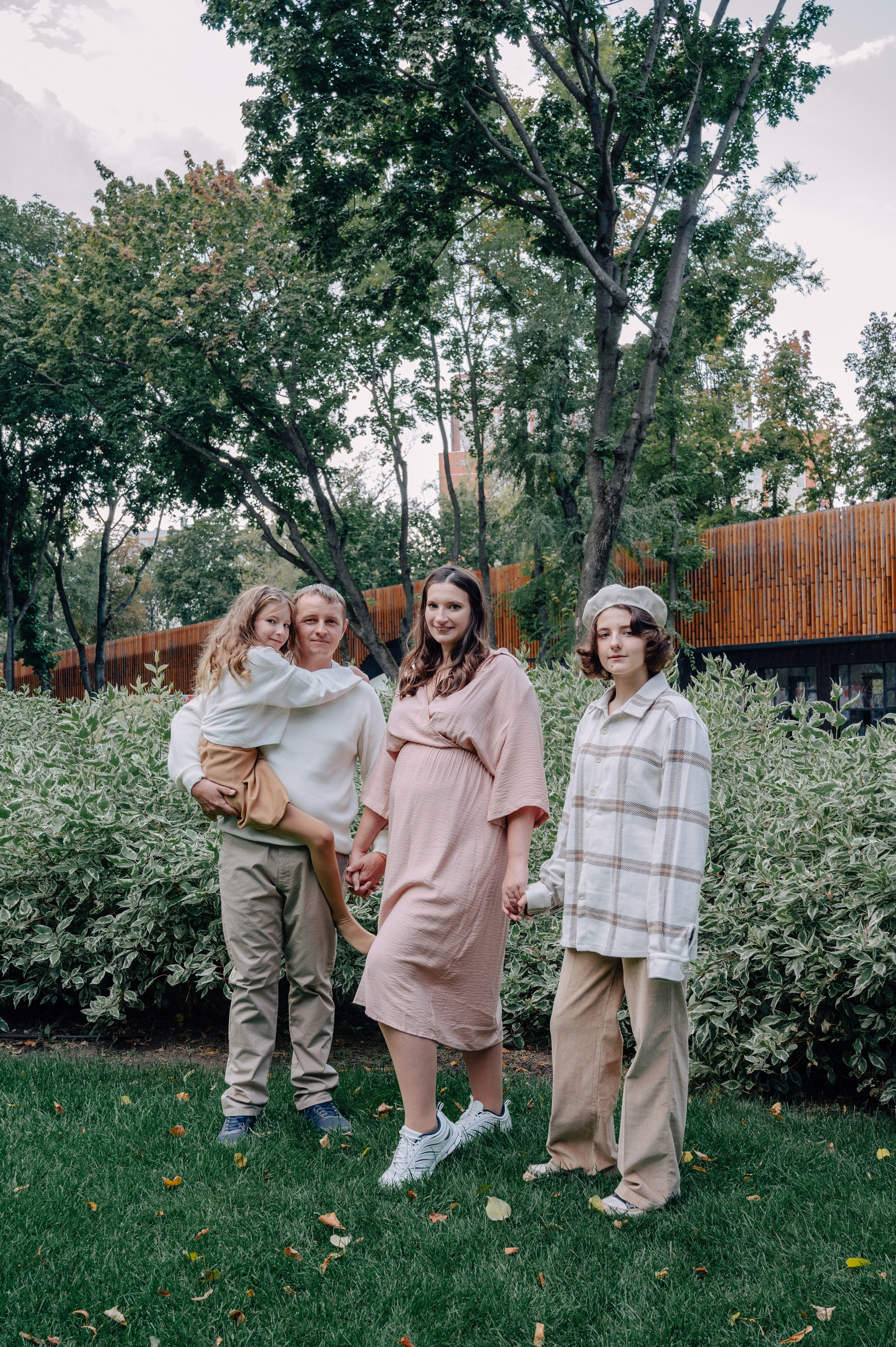 Лида с семьей. Фотограф Мария Строгонова