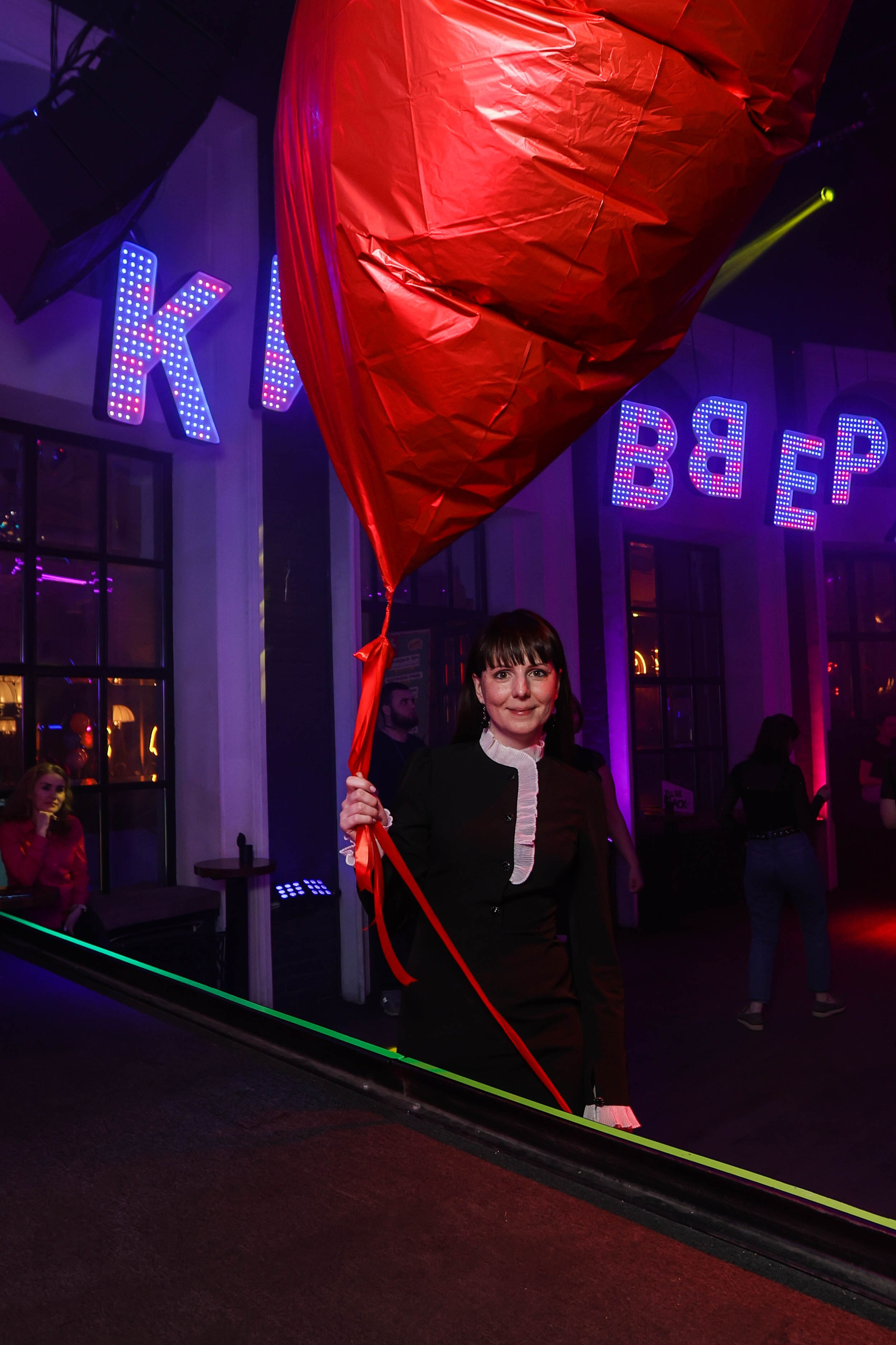 БАР РУКИ ВВЕРХ