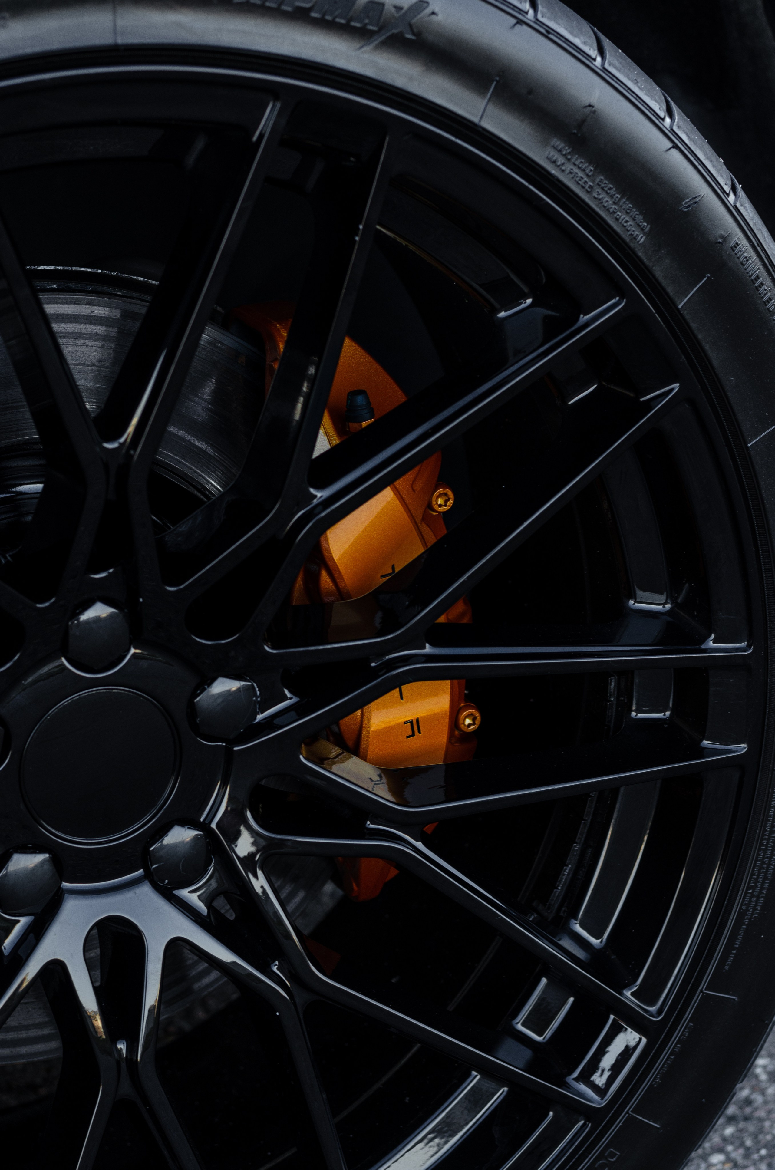 Tesla. Автомобильный и интерьерный фотограф в Минске Александр Тагаев