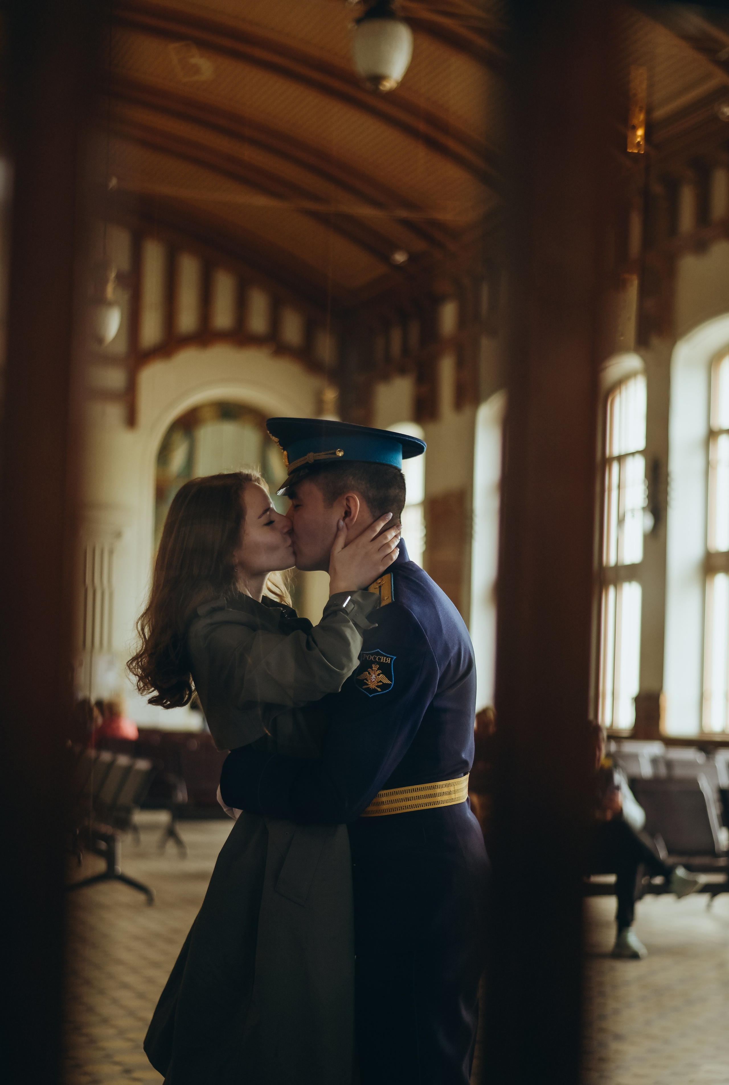 Love story на вокзале. Анастасия и Азамат. Семейный и свадебный фотограф в Санкт-Петербурге Яна