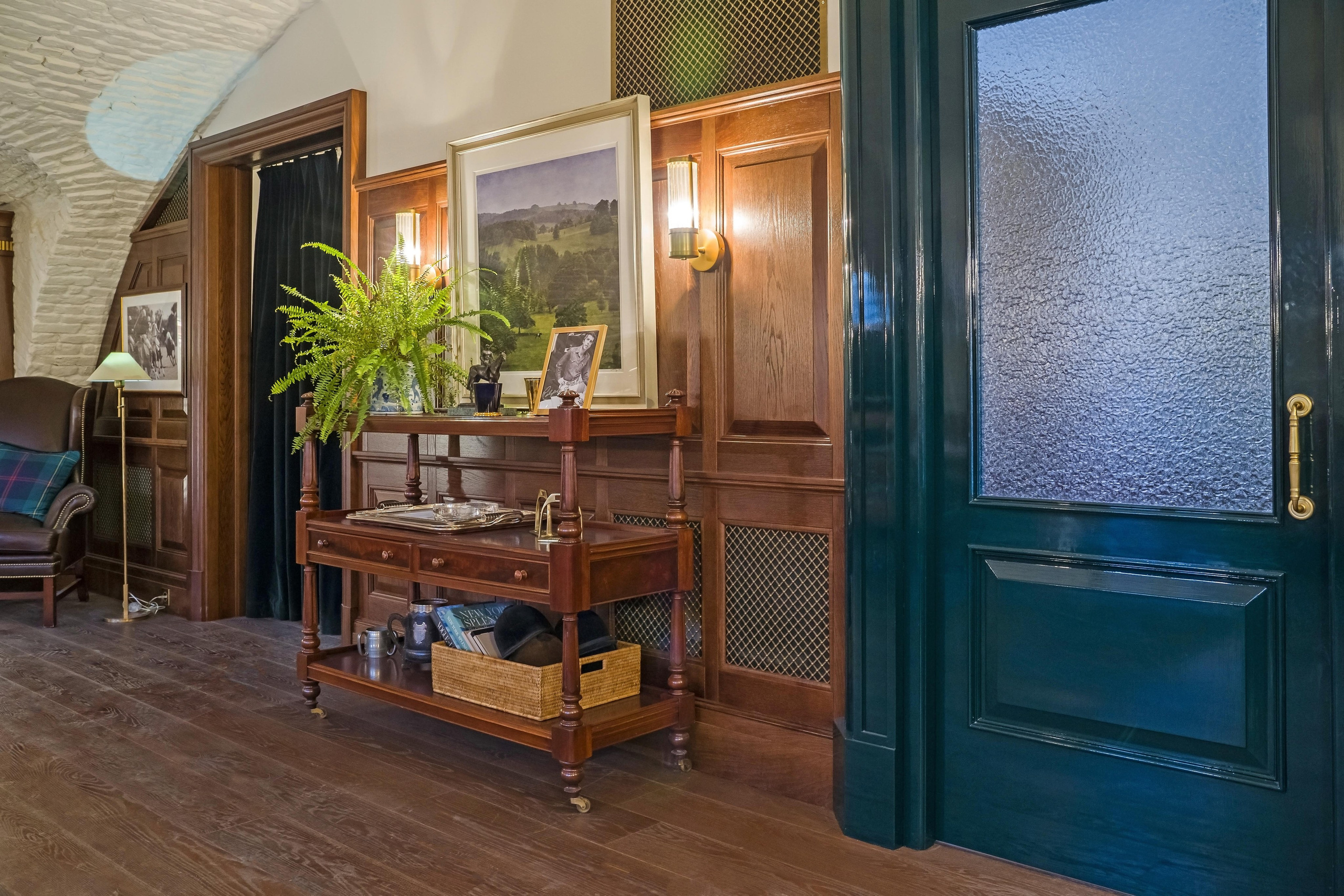 Интерьер бара ресторана. Фотограф в Санкт-Петербурге. Репортажная и все съёмки для бизнеса