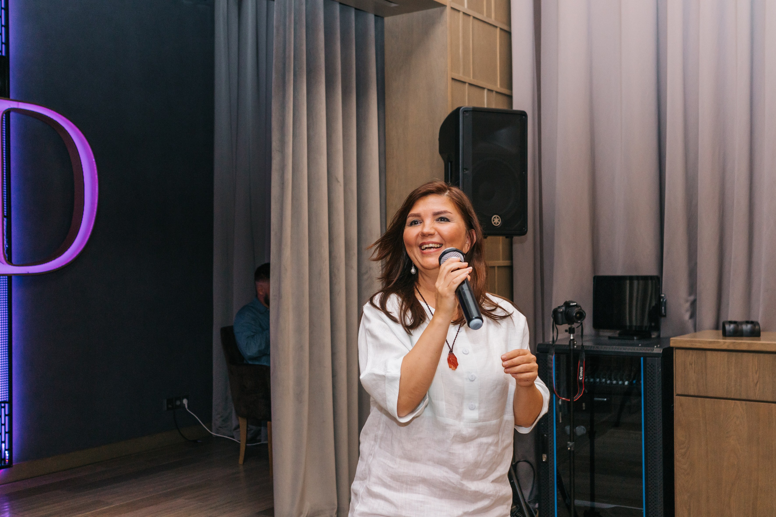 Бизнес-стендап. Женский фотограф в Москве Анастасия Сидорова