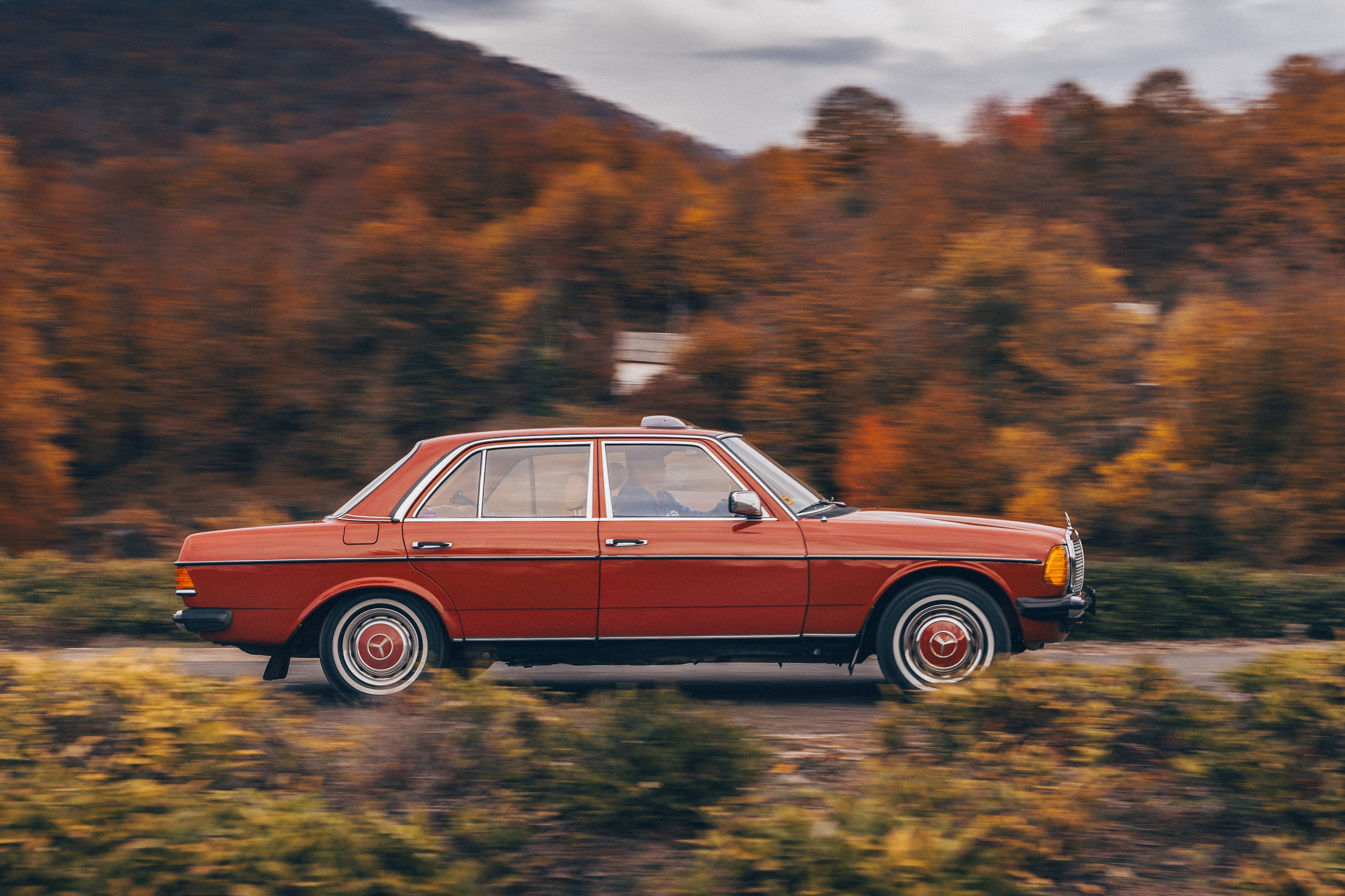 Retro Mercedes in Autumn. Автомобильный и просто лучший фотограф в Сочи Nikita No Name