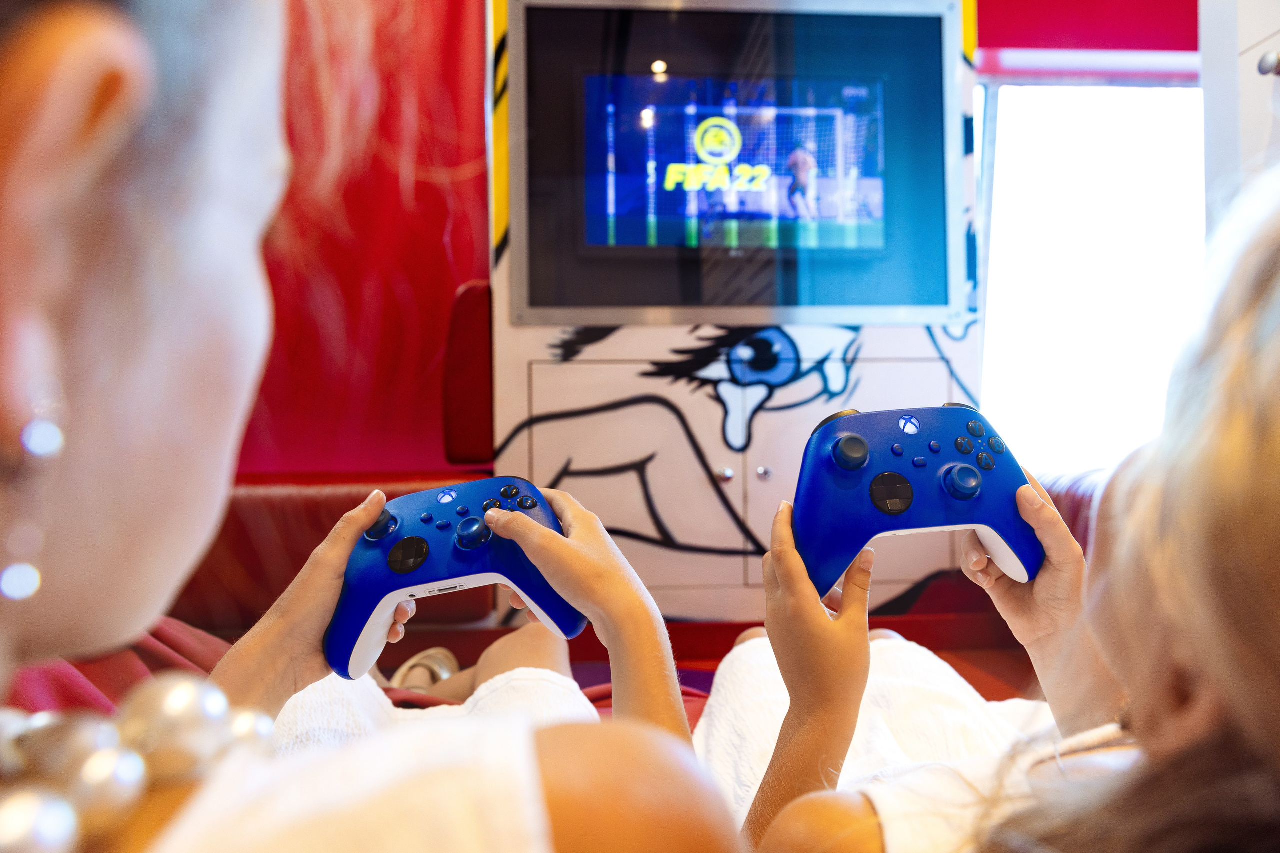 Дети. Фото департамент круизного лайнера Астория Гранде