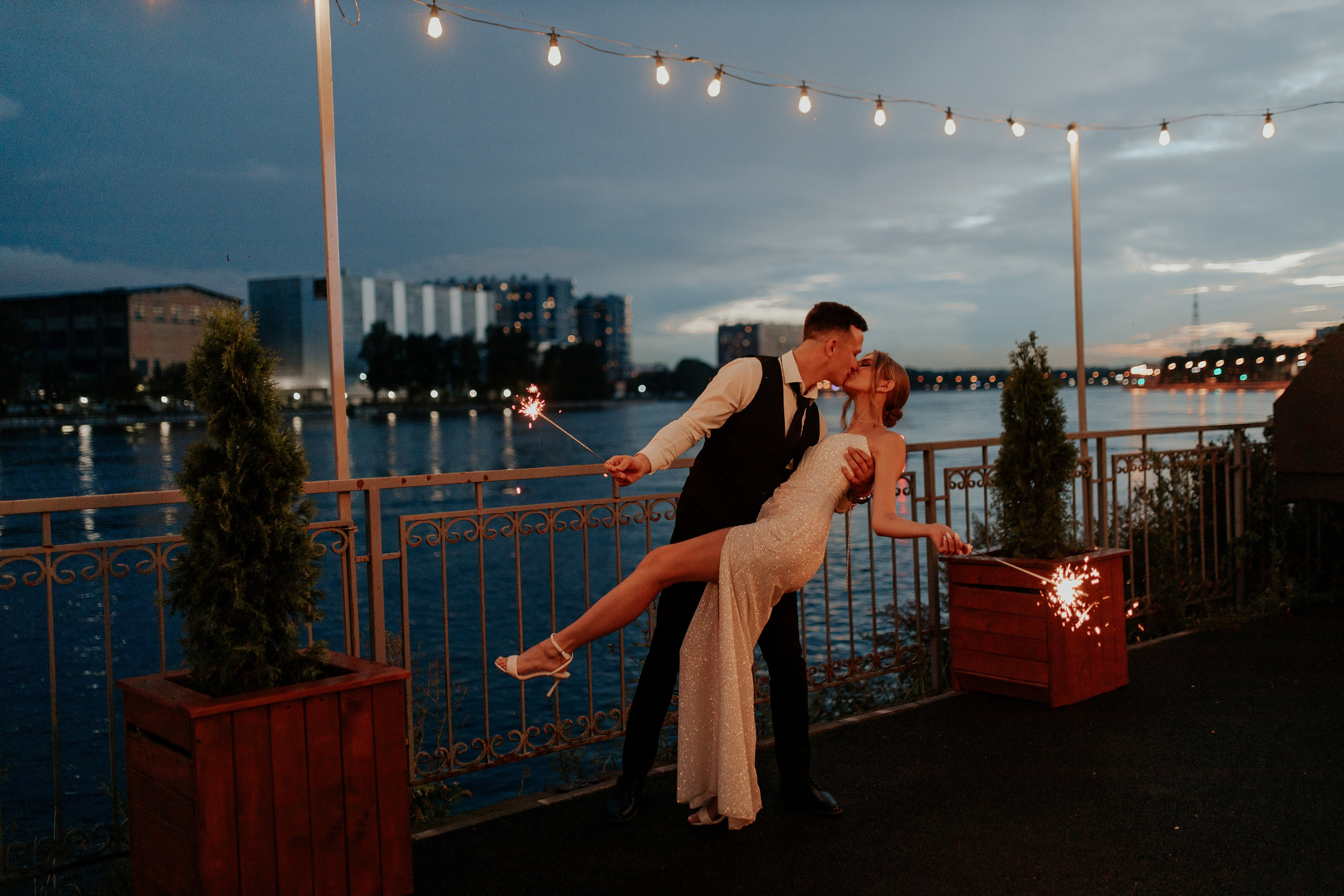Свадебный банкет в Санкт-Петербурге — Трогательная фотосессия с родными и лавстори. Фотограф в Санкт-Петербурге Лиза Семченкова