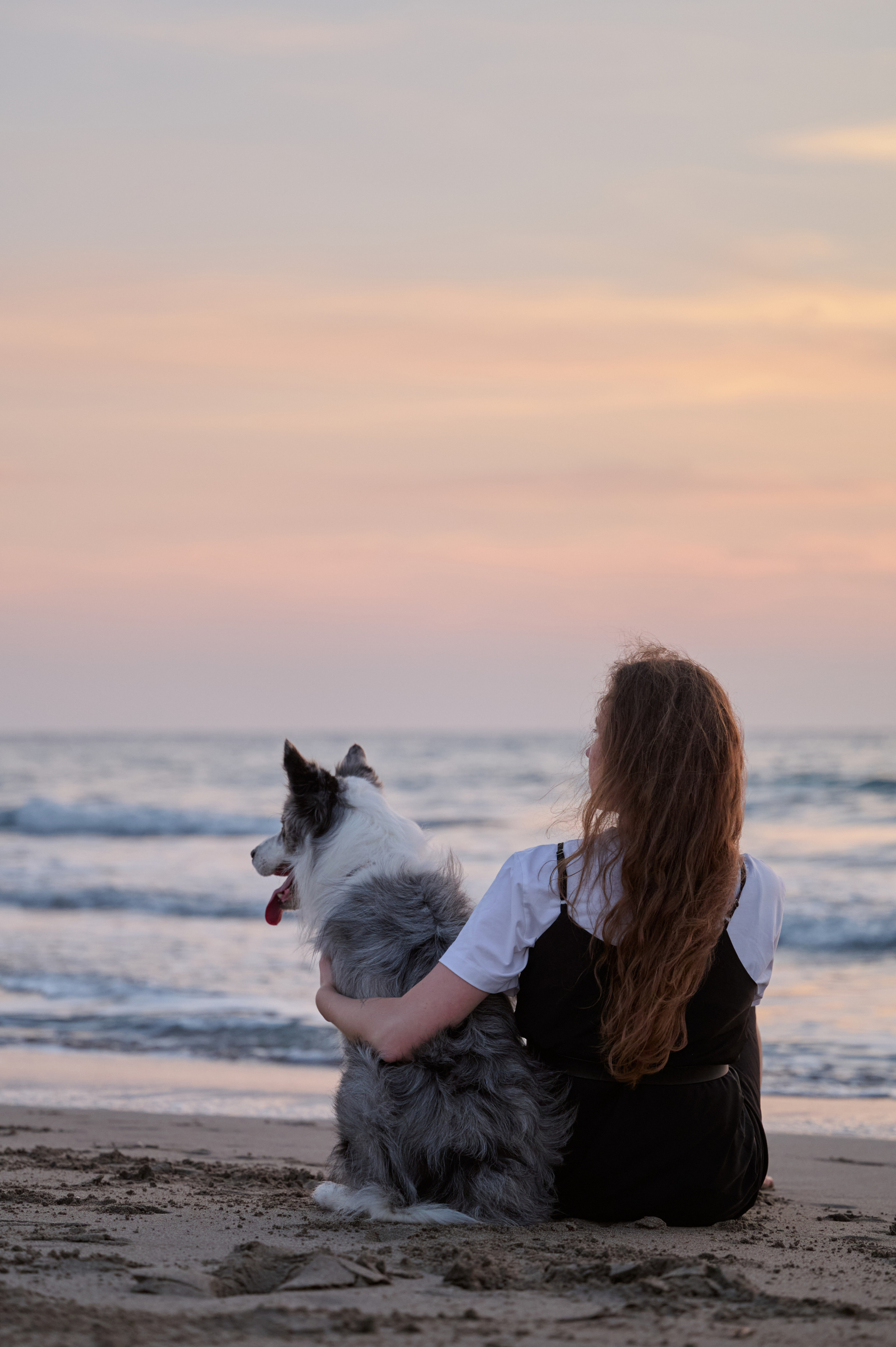 Мария и Декс, на берегу моря. Фотограф анималист в Казани Алина Сулейманова. Фотограф животных