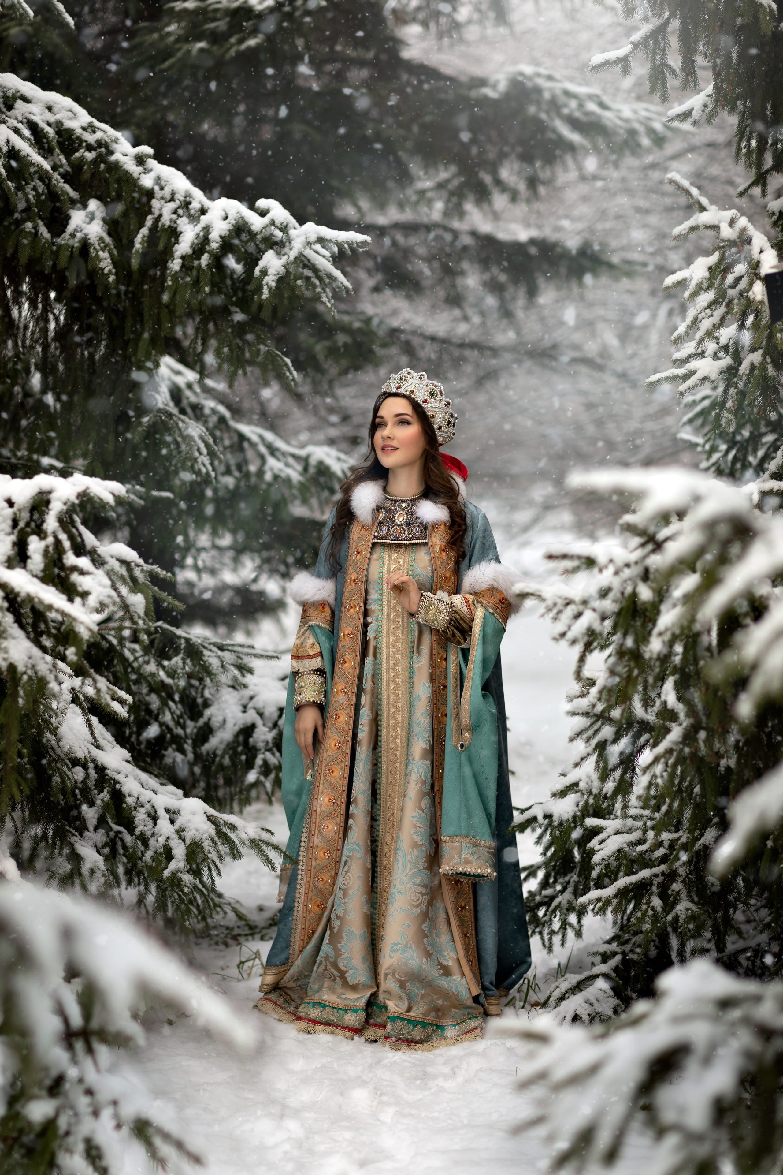 A5. Дизайнер костюмов и украшений, фотограф