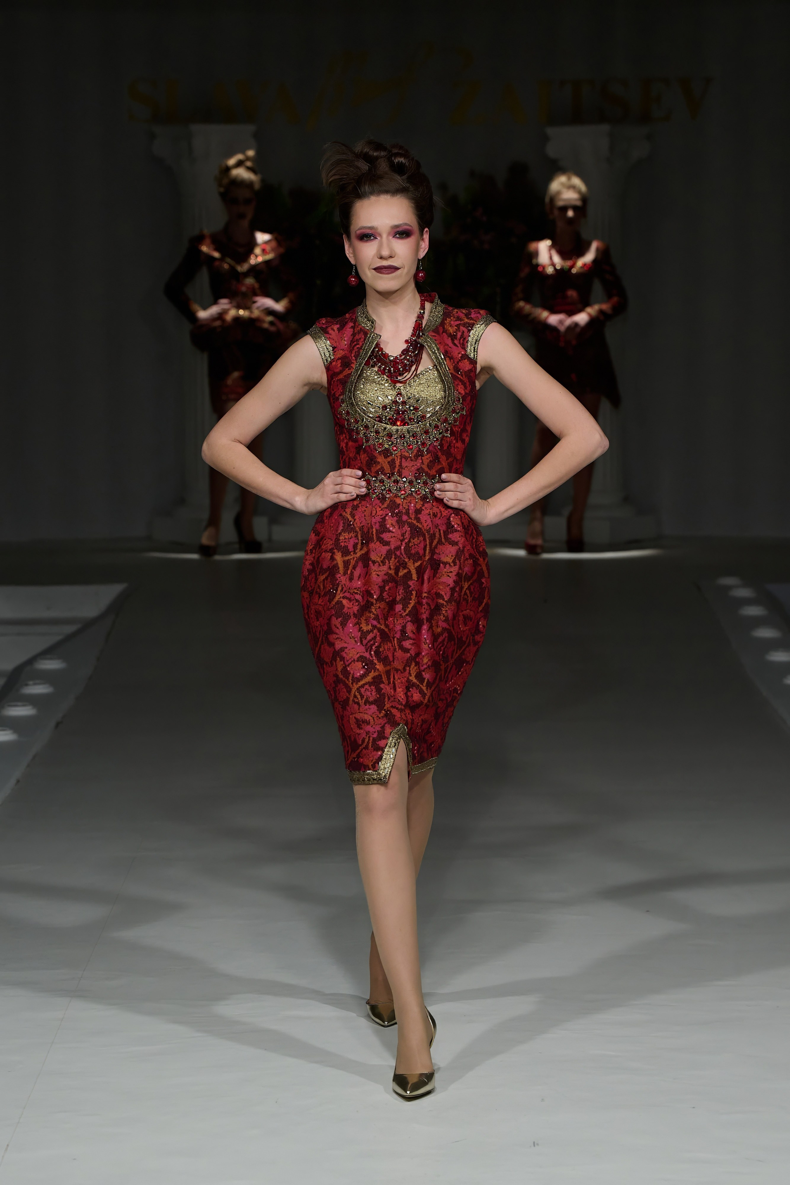 Slava&Yegor Zaitsevs. Показ-спектакль «Воспоминание». 21 июня 2025. Дима Бабушкин. Фотограф. Подиум. Репортаж. Творчество. Дорого