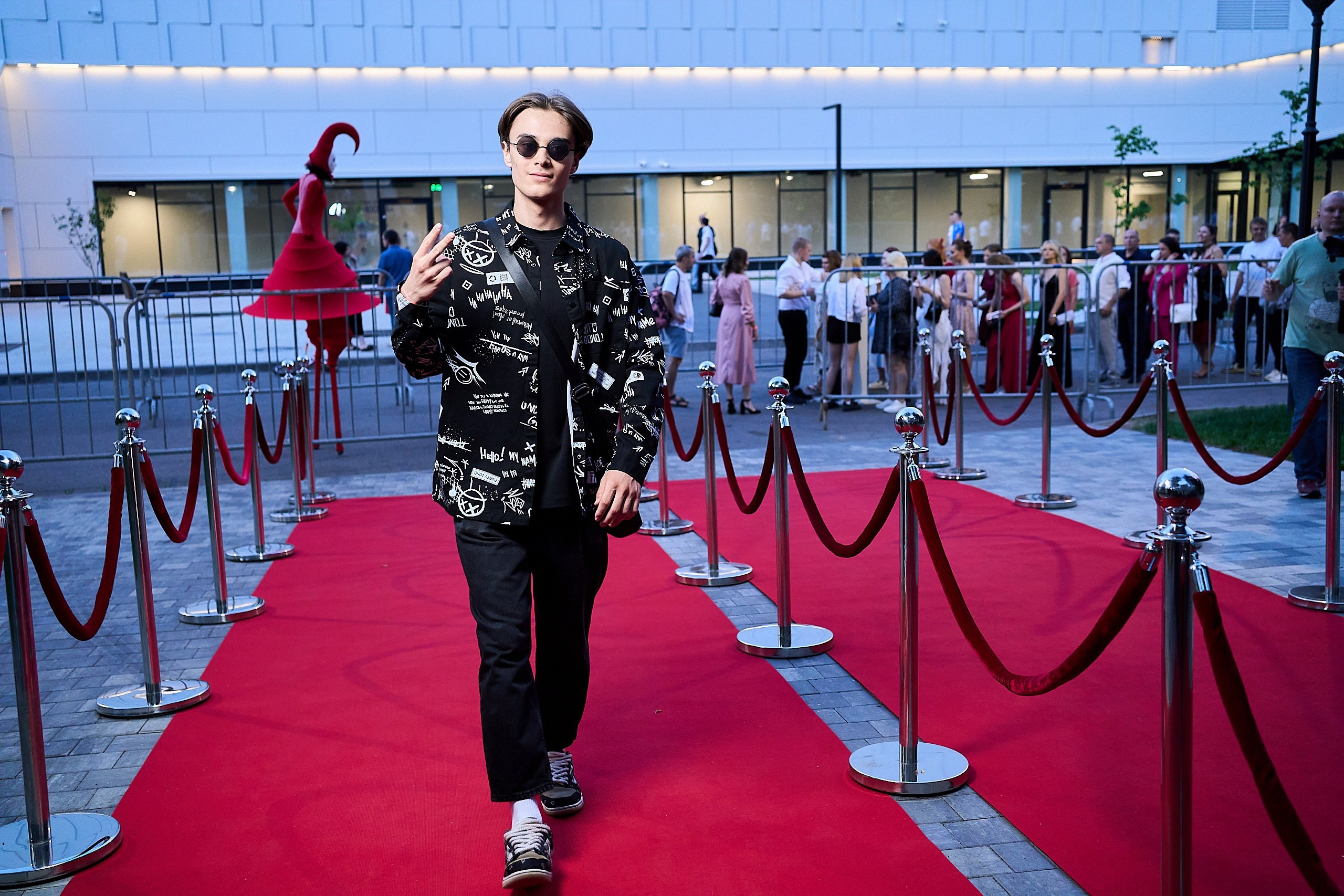 Выпускной 2024 концертный зал Академия ВТБ. Фотограф и Видеограф в Москве. Олег Корушев