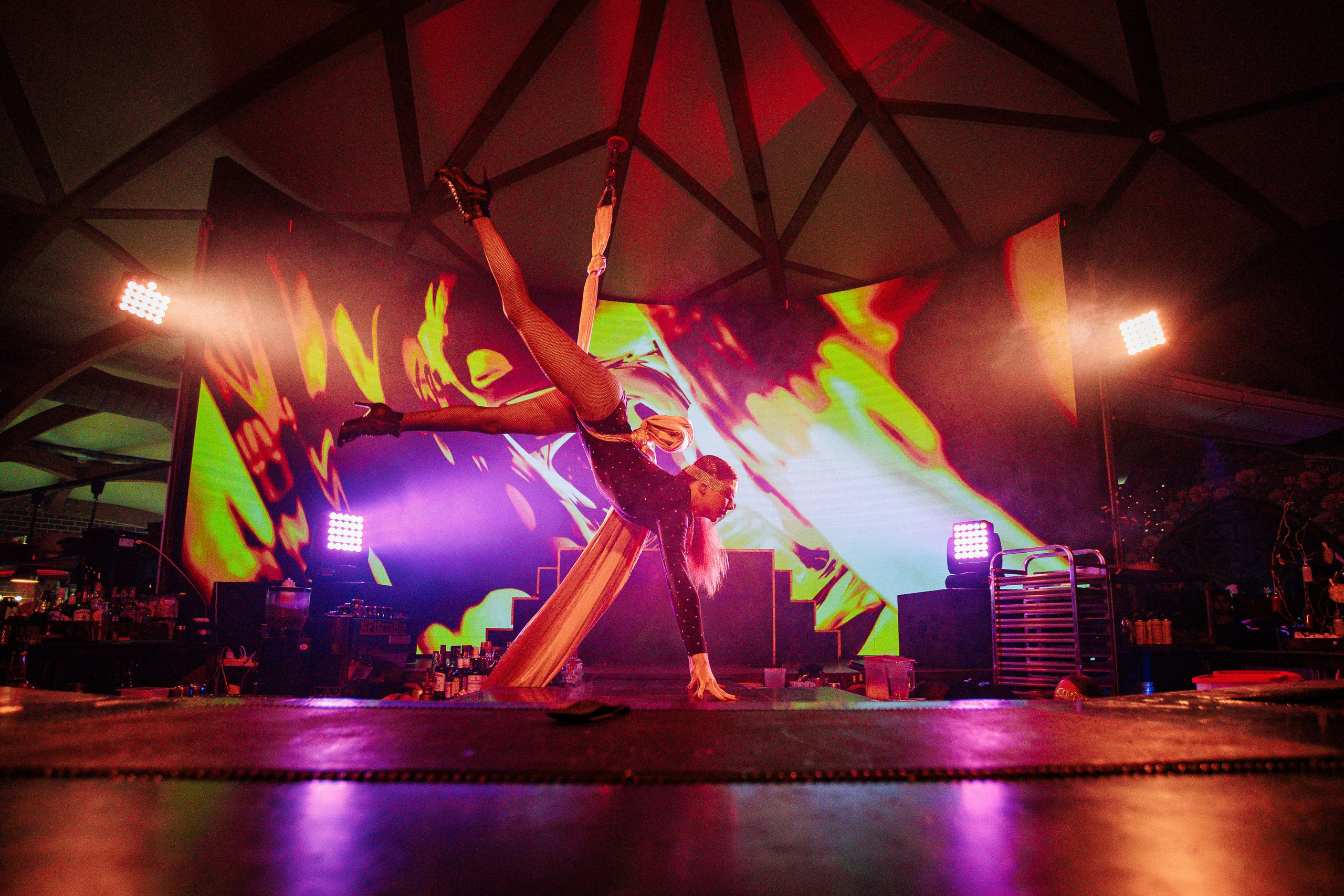 PTIZZA SHOW. Gold & Black in Ptizza Bar_Ялта_6.07.2025. Аминов Руслан | Фотограф