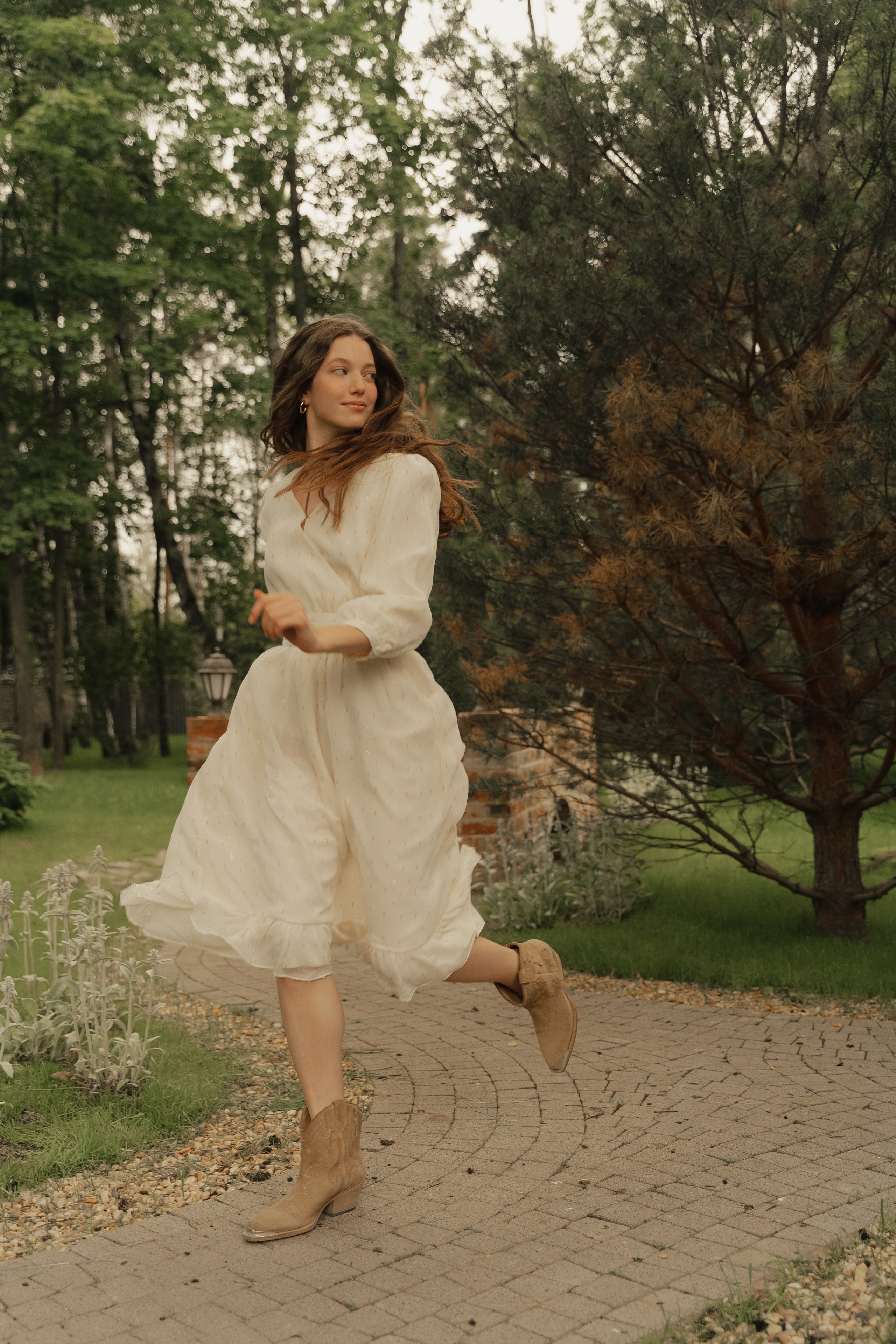 AKHMADULLINA DREAMS. Фотосъемка, видеосъемка, монтаж, ретушь фотографий