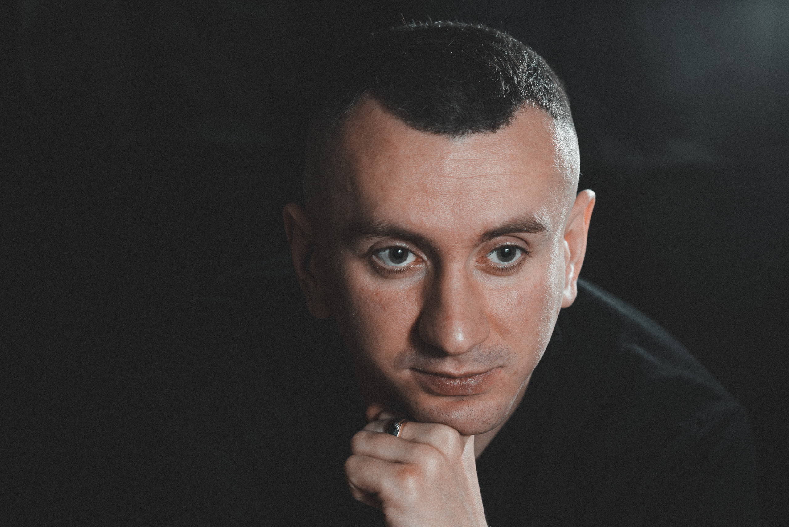 Мужские портреты в Туле. Портретный, семейный, свадебный фотограф. Бизнес, контент съёмка. Тула