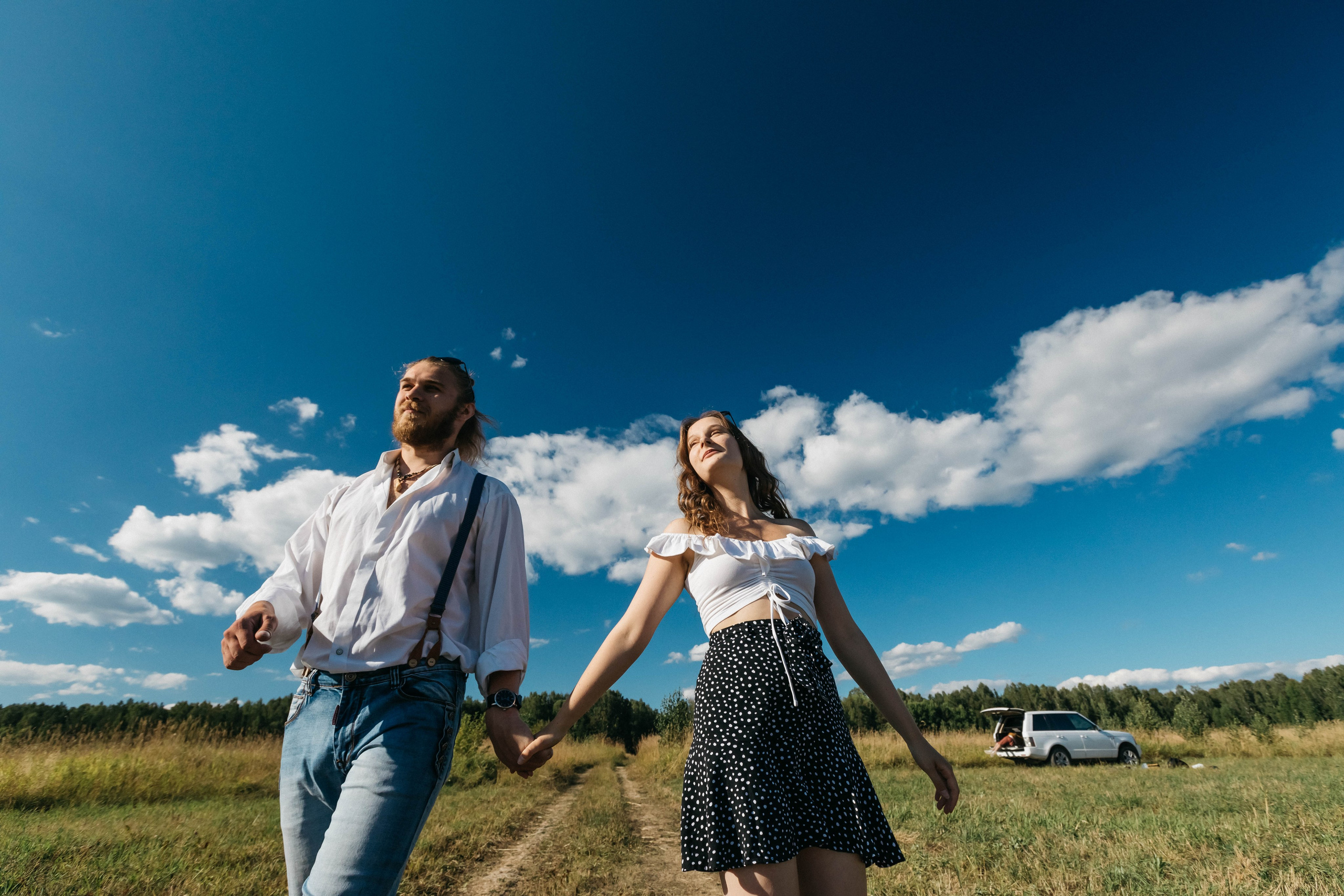 Кристина Владимир и Рада. Главная