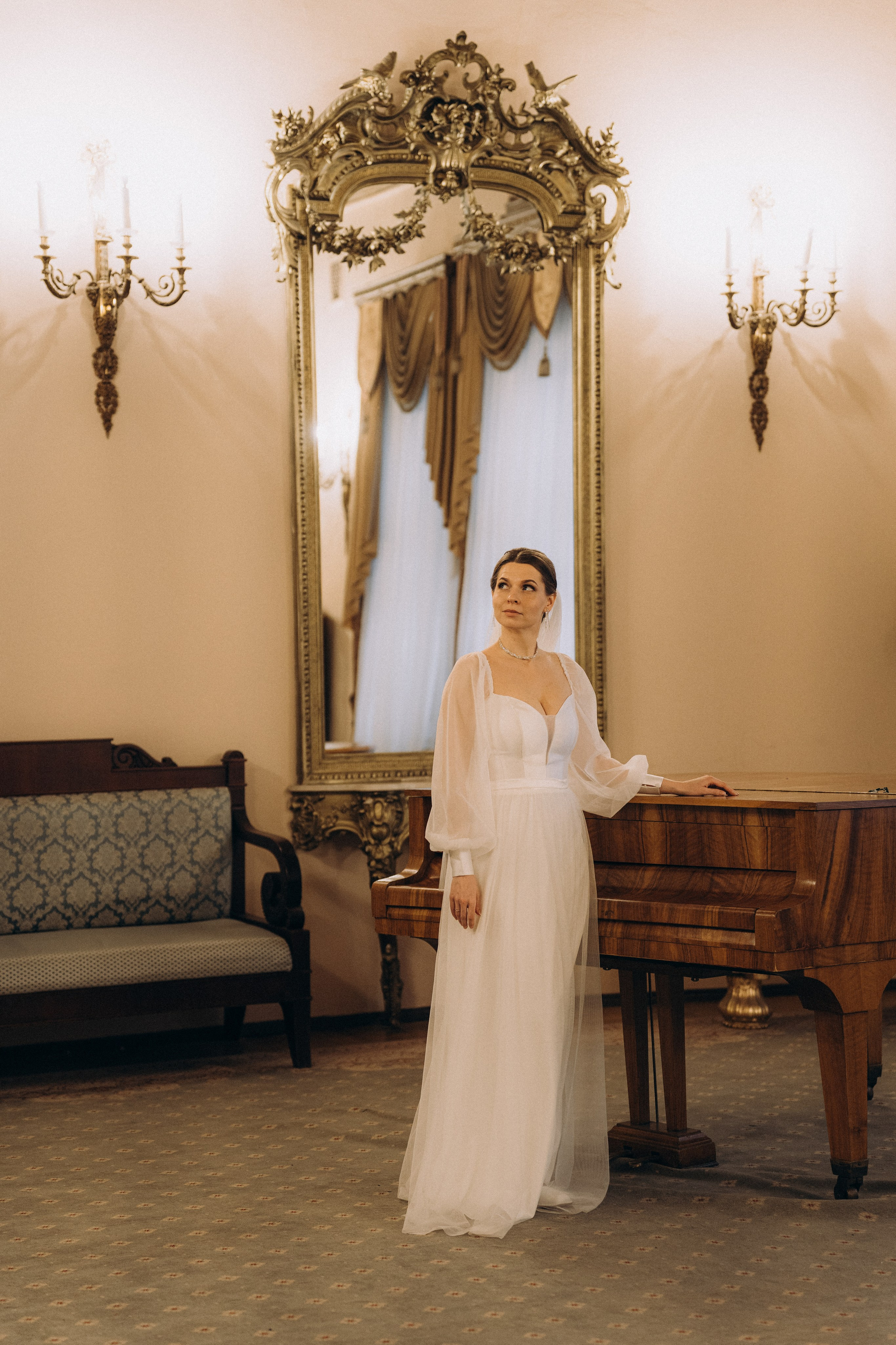 СВАДЕБНАЯ СЬЕМКА ВО ВТОРОМ ДВОРЦЕ (ДЕКАБРЬ) ТАКЖЕ СЬЕМКА В СТУДИИ НА ЧЕРНЫШЕВСКОЙ. Профессиональный фотограф, Санкт-Петербург — Виктория Богомолова