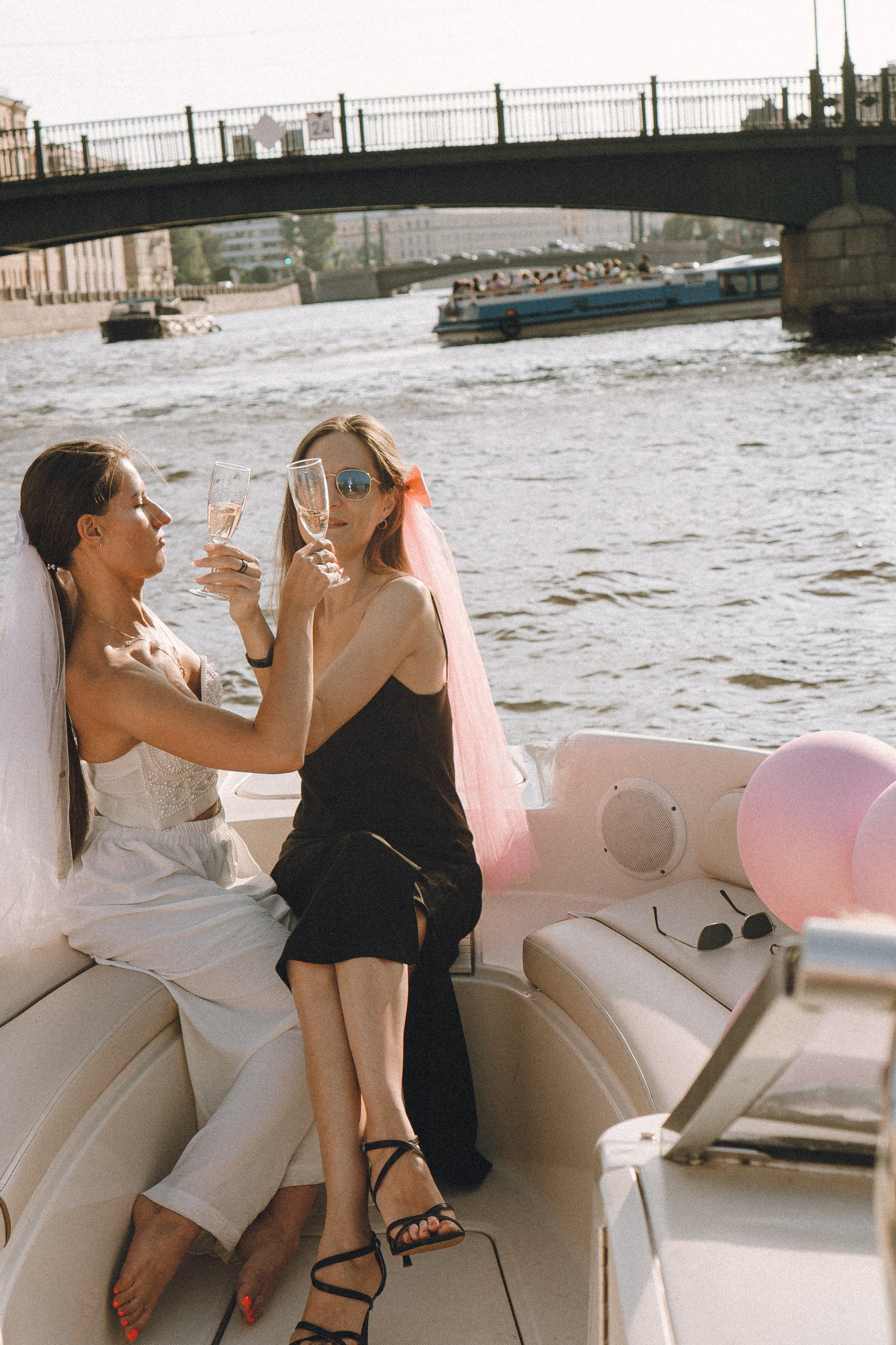 ДЕВИЧНИК НА КАТЕРЕ. Профессиональный фотограф, Санкт-Петербург — Виктория Богомолова