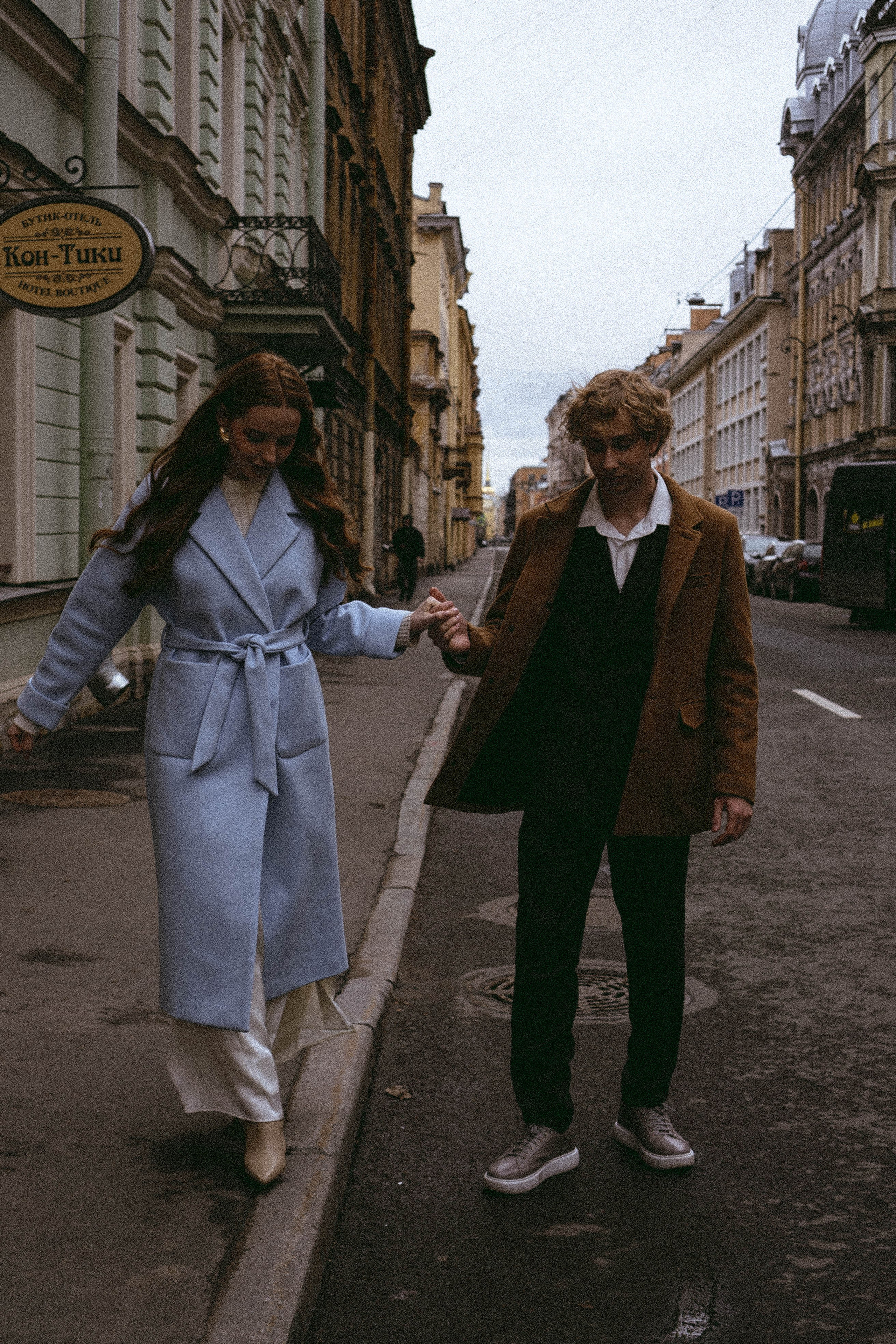 СВАДЕБНАЯ СЬЕМКА В ОТЕЛЕ. СБОРЫ ЖЕНИХА И НЕВЕСТЫ И ТАКЖЕ ТОР И ПОДГОТОВКА К ПРОГУЛКЕ И ПРОГУЛКА ПО ПЕТРОГРАДКЕ. Профессиональный фотограф, Санкт-Петербург — Виктория Богомолова