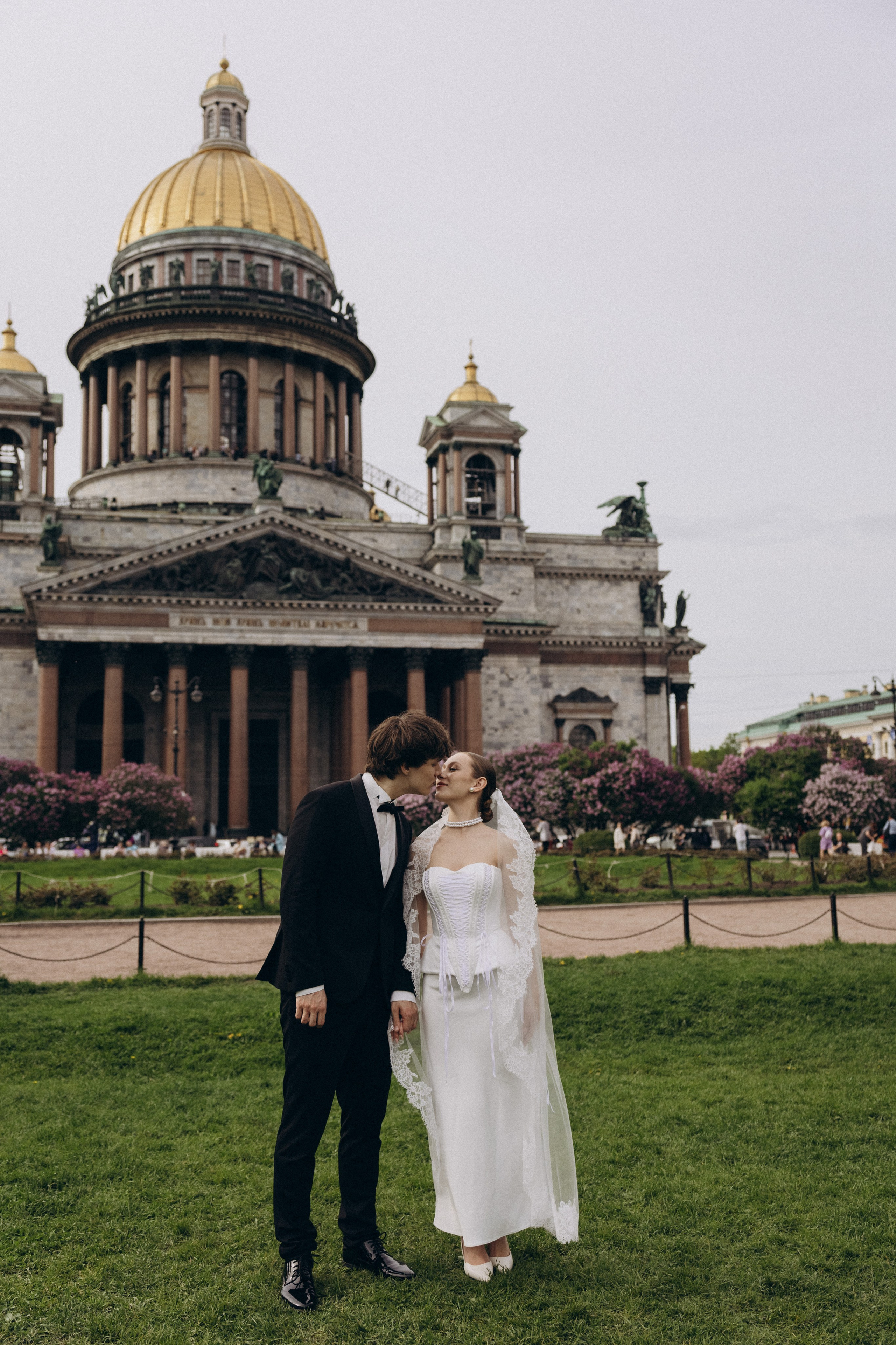 Свадебная прогулка в Санкт-Петербурге. Семейный и свадебный фотограф в Санкт-Петербурге Екатерина Васильева