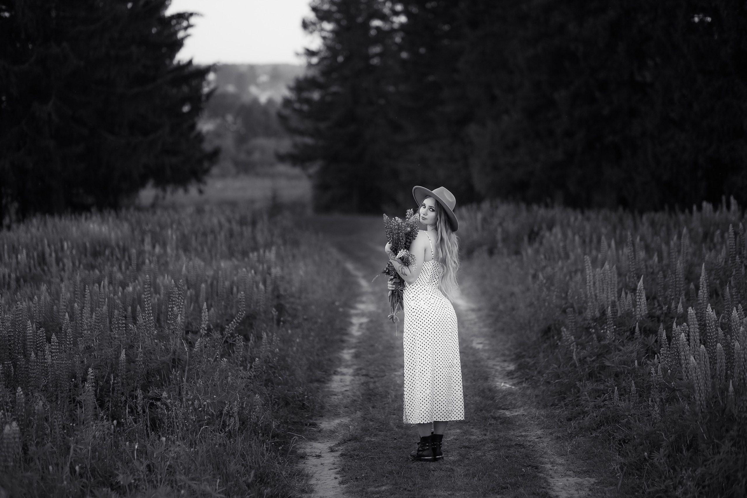 Люпиновая Фотосессия на закате. Профессиональный фотограф в Ижевске Леша Петров