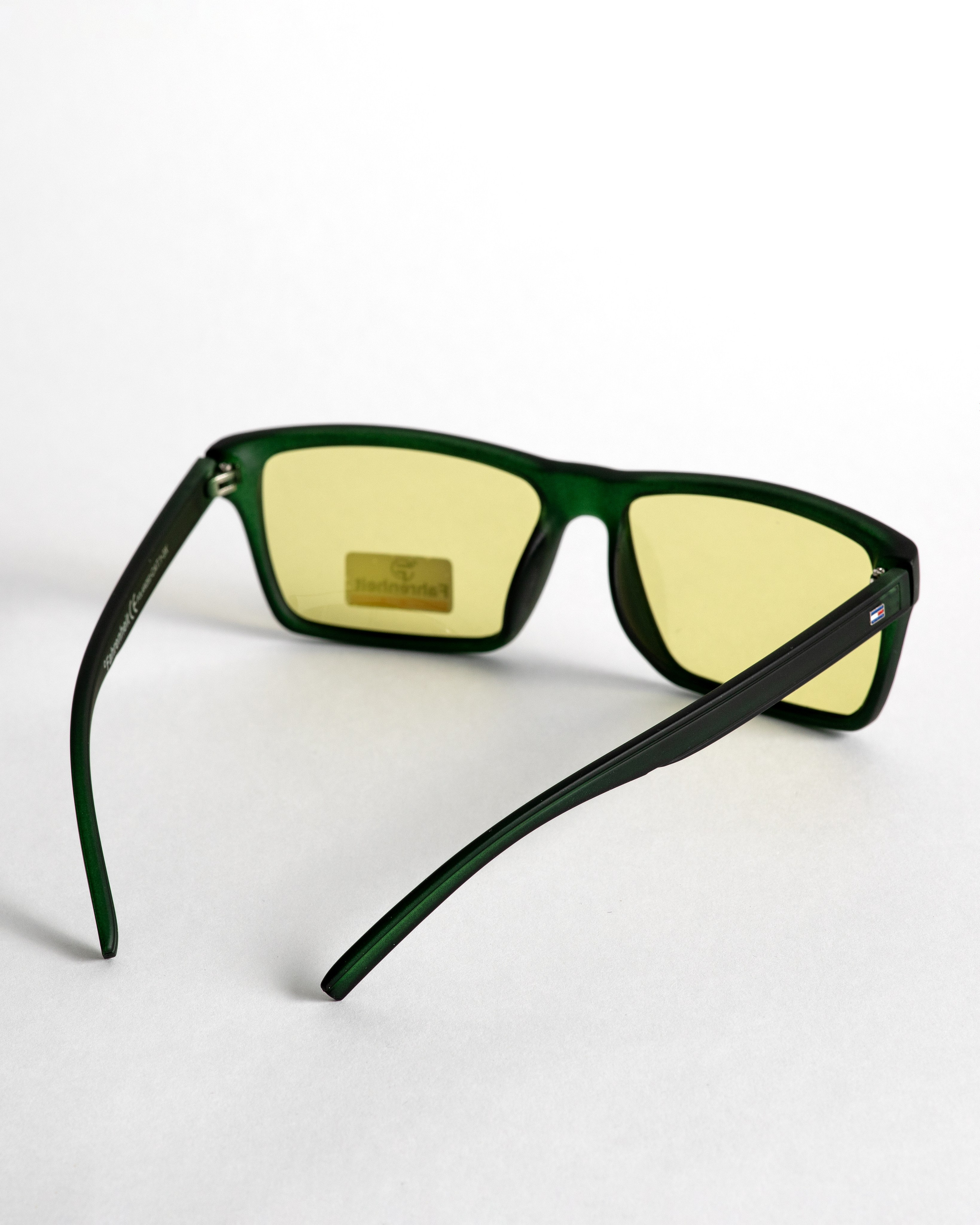 Съемка солнцезащитных очков. Фотограф в Санкт-Петербурге