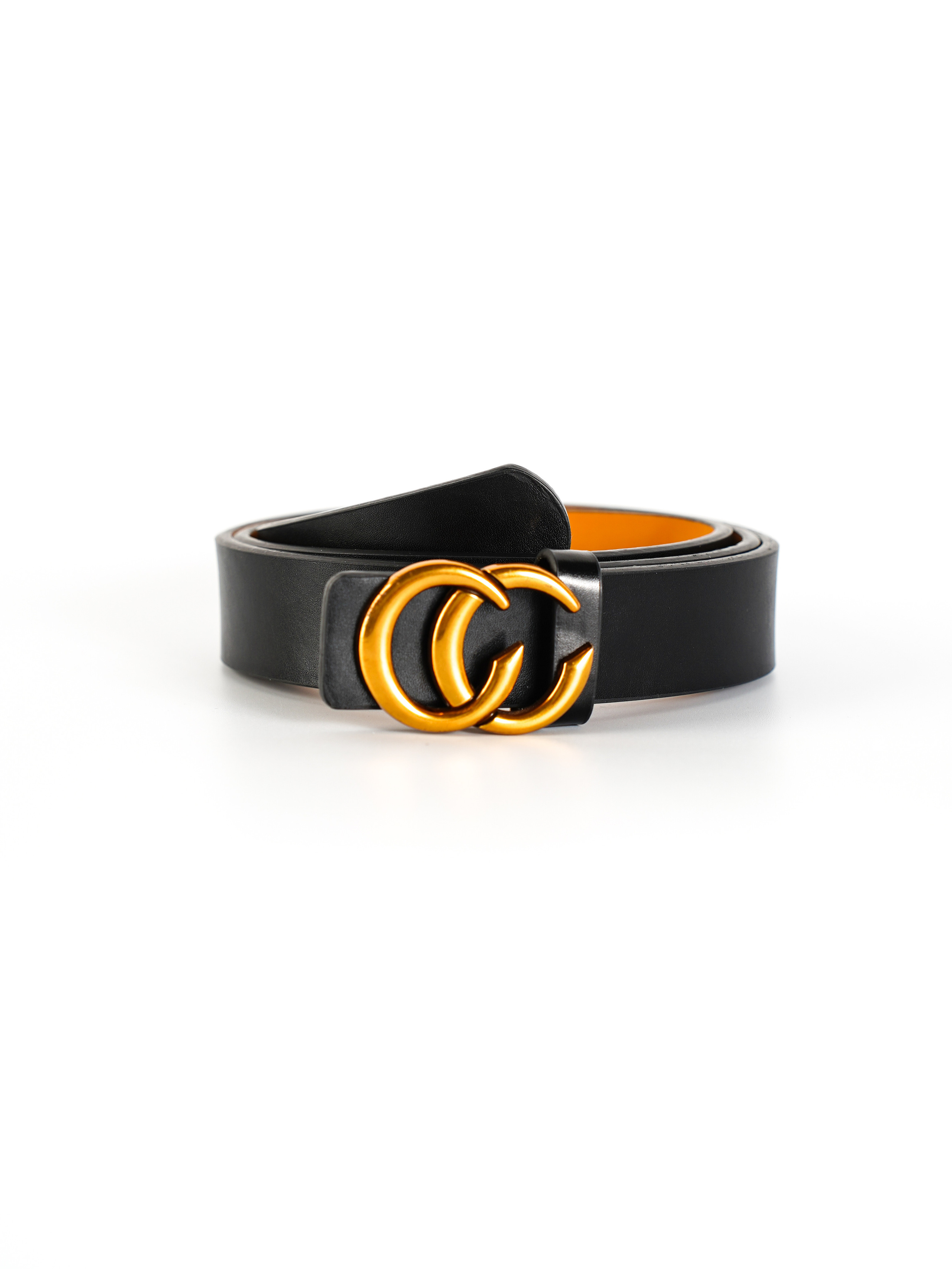 Съемка ремней для маркетплейса. Портретный фотограф в Москве Анастасия Шагирова