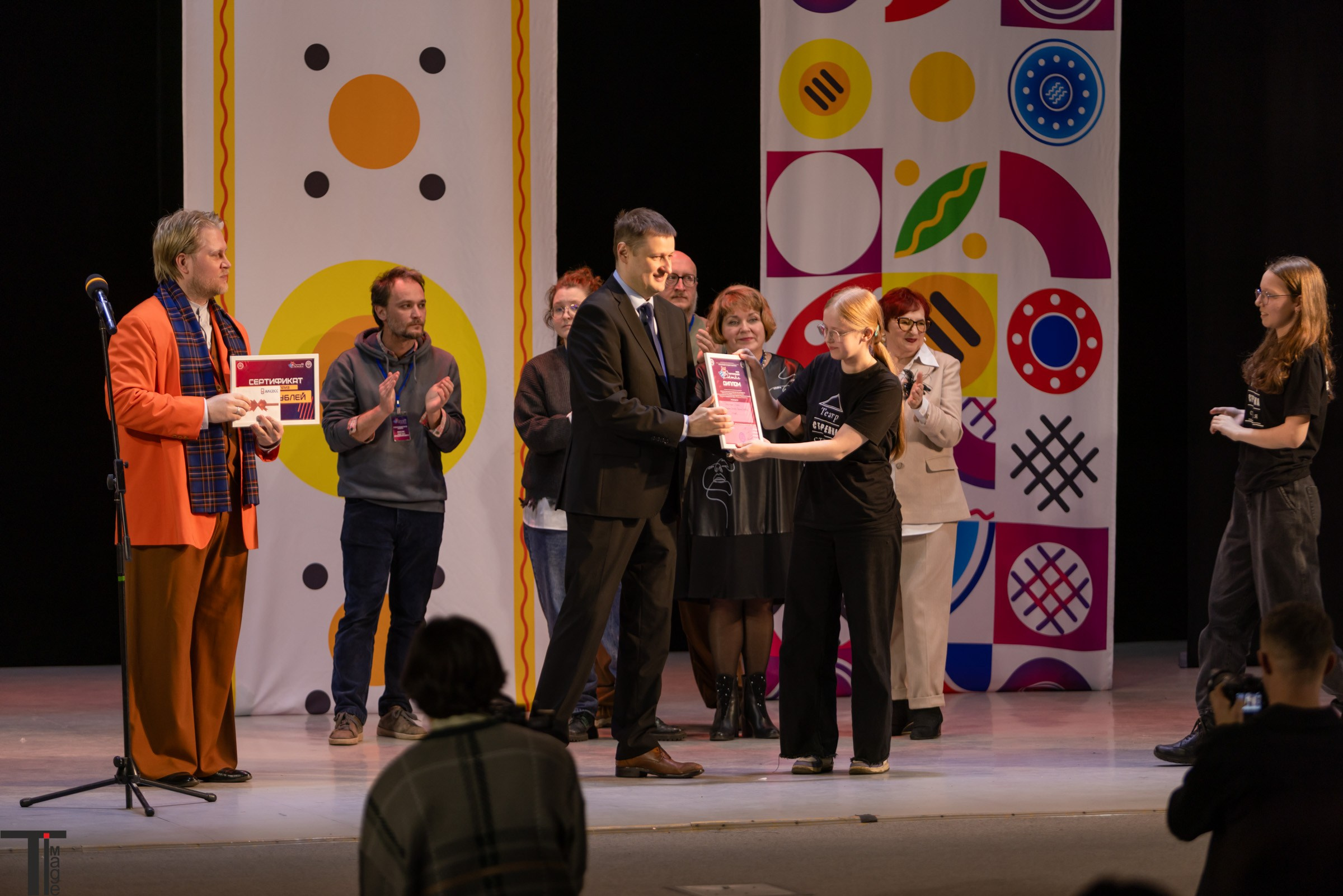 Театральная Вятка 2025. Имидж Технологии — репортажная фотография в Кирове Кировской области. Производство сувенирных магнитов, заливных этикеток и значков