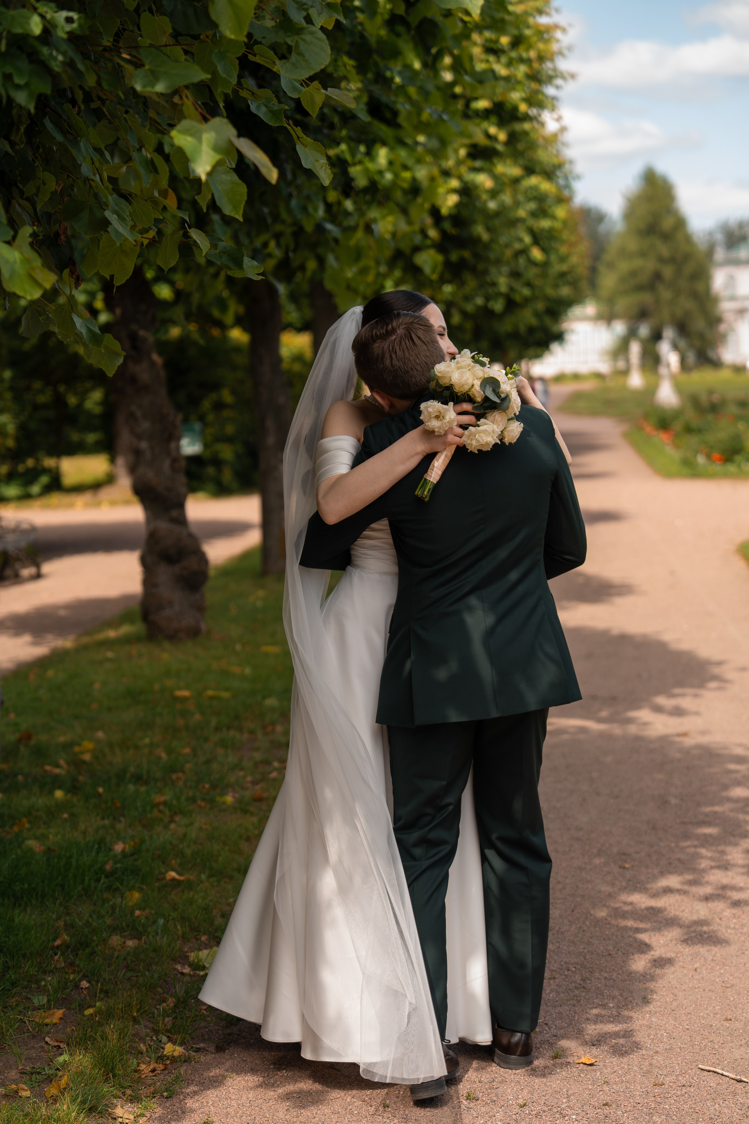 Влад и Илина в Кусково. Свадебный фотограф в Москве Анна Полушина