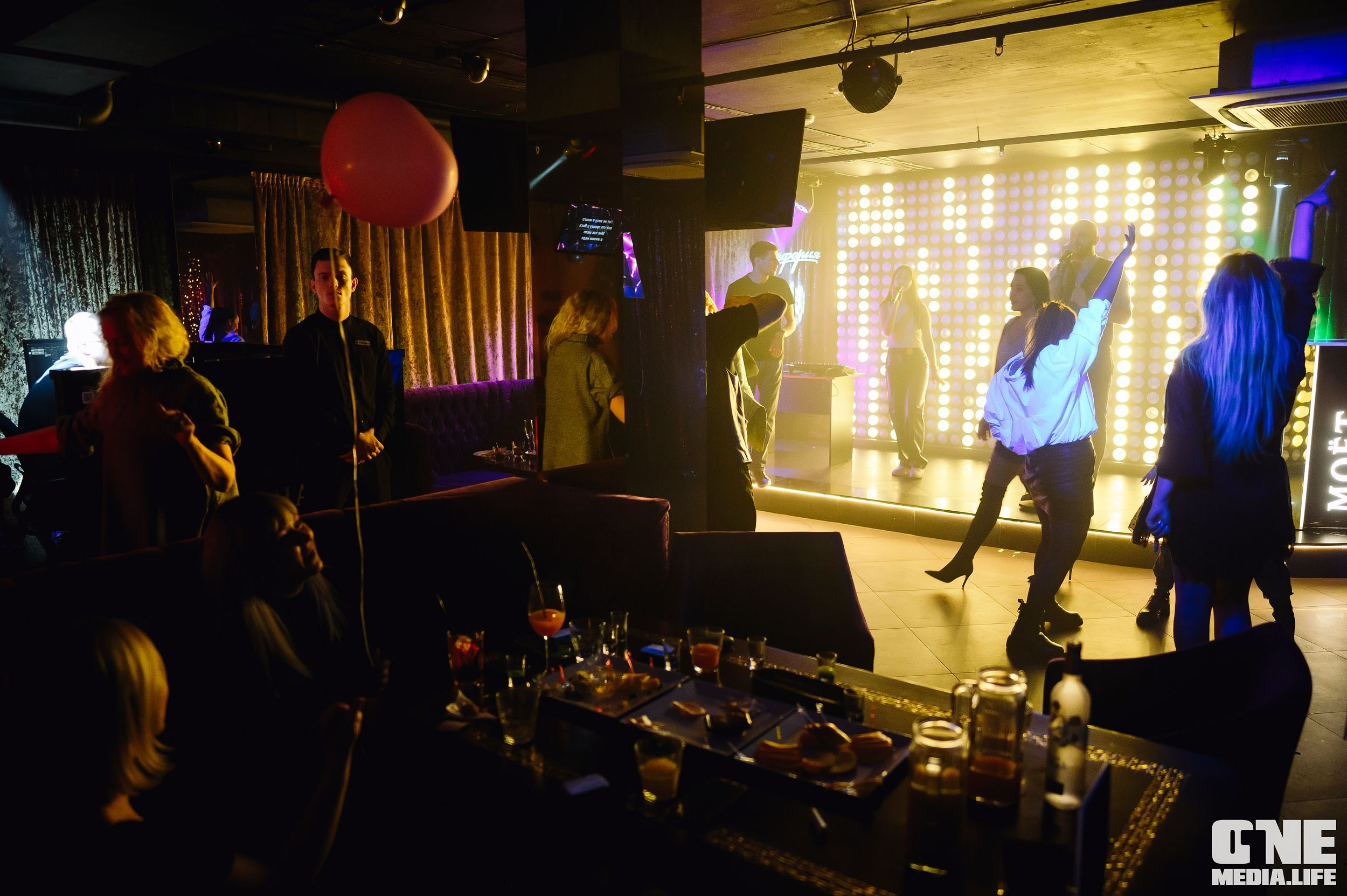 Фоторепортаж из караоке-клуба Эйфория. One Media Life: фоторепортажи, фотоотчеты с мероприятий и заведений