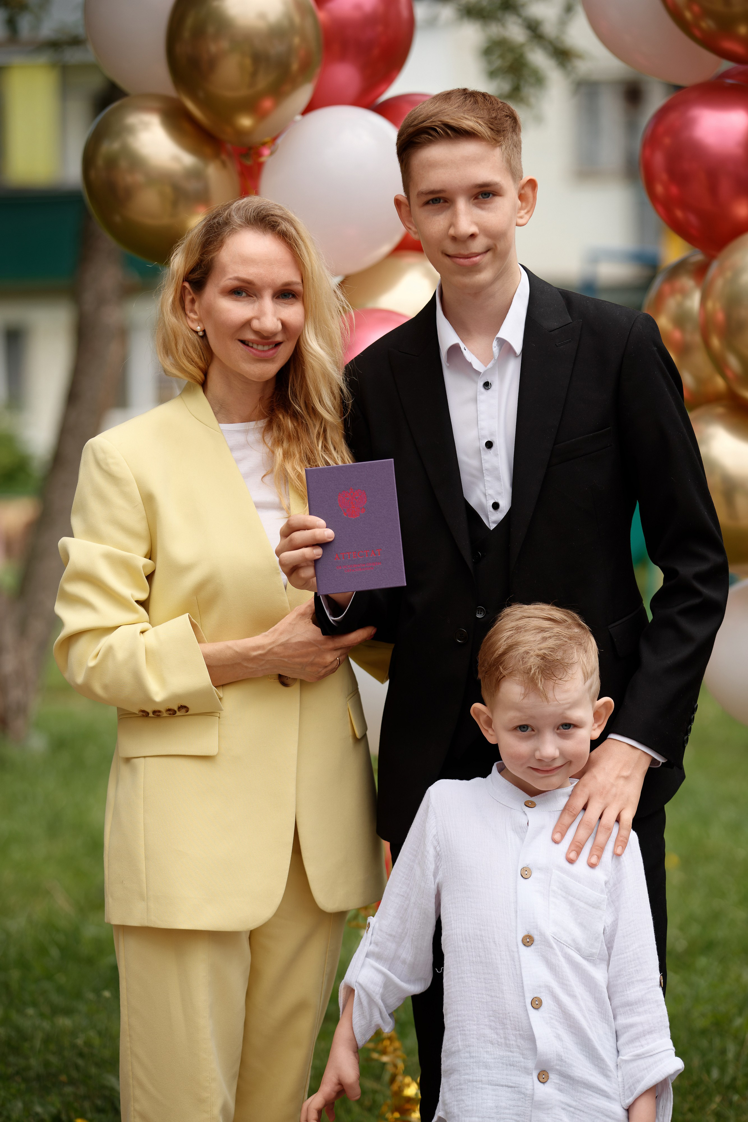 Вручение аттестатов Школа № 57. Семейный фотограф — Макс Белогрудов