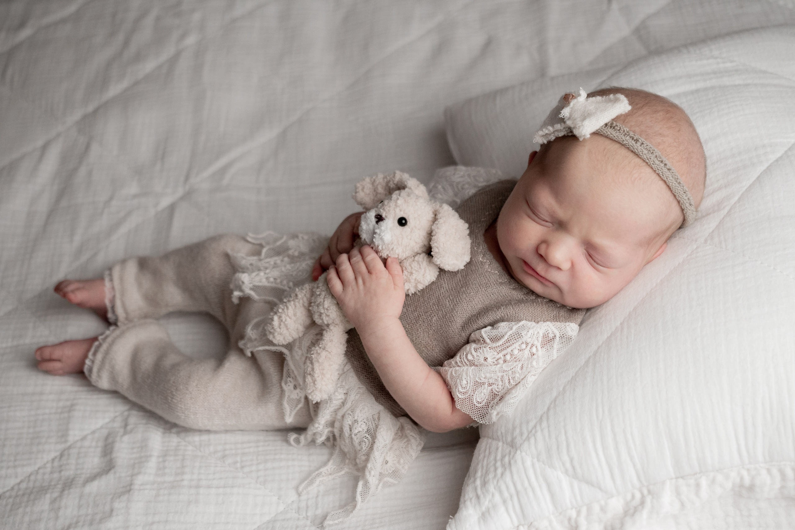 Натуральный стиль newborn. Фотограф новорождённых Анапа Елена Кушнарь