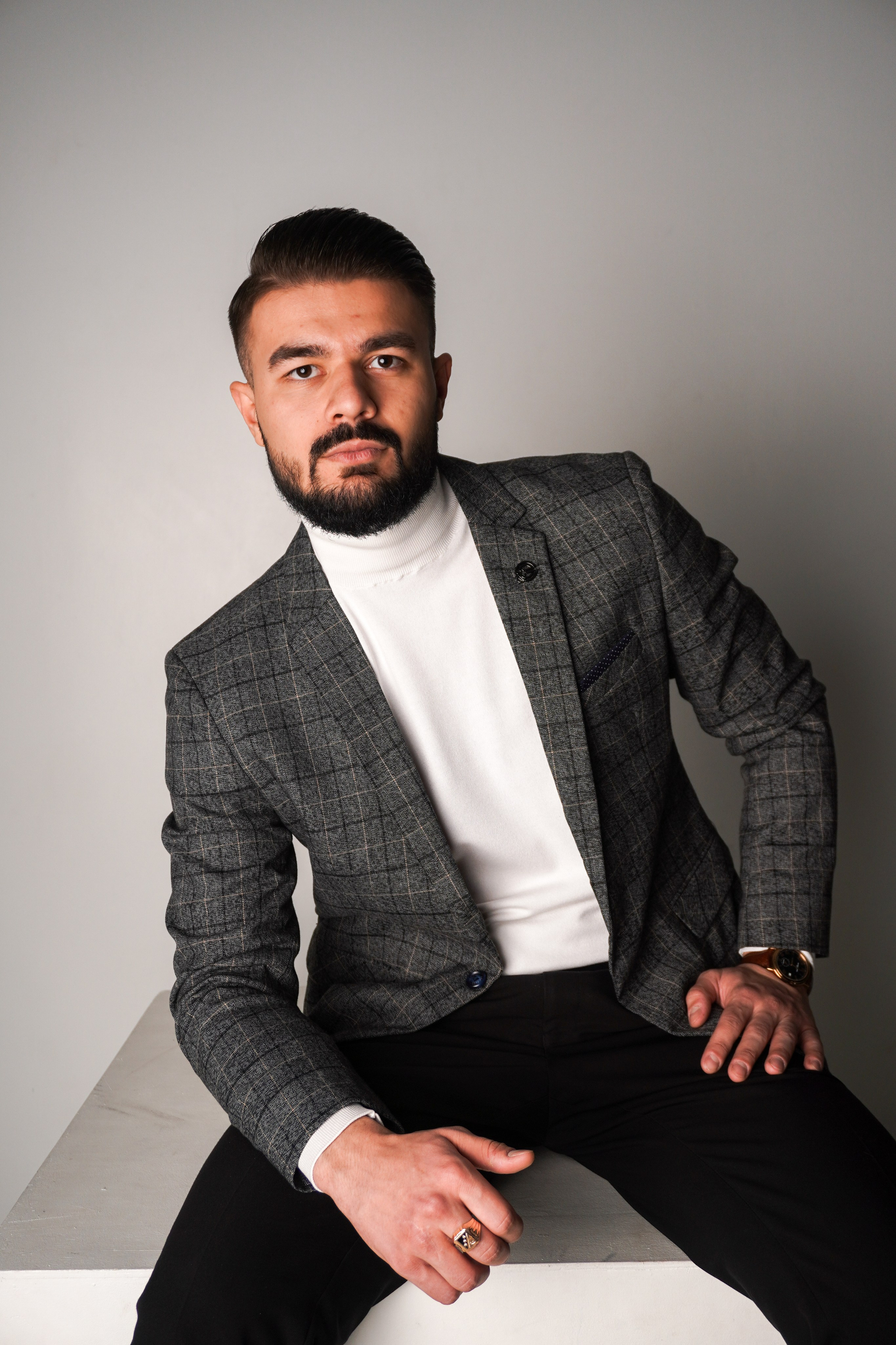 Деловой портрет. Кузнецова Мария — профессиональный фотограф в Санкт-Петербурге | Предметная фотосъёмка, модельные тесты, актёрское портфолио, концерты