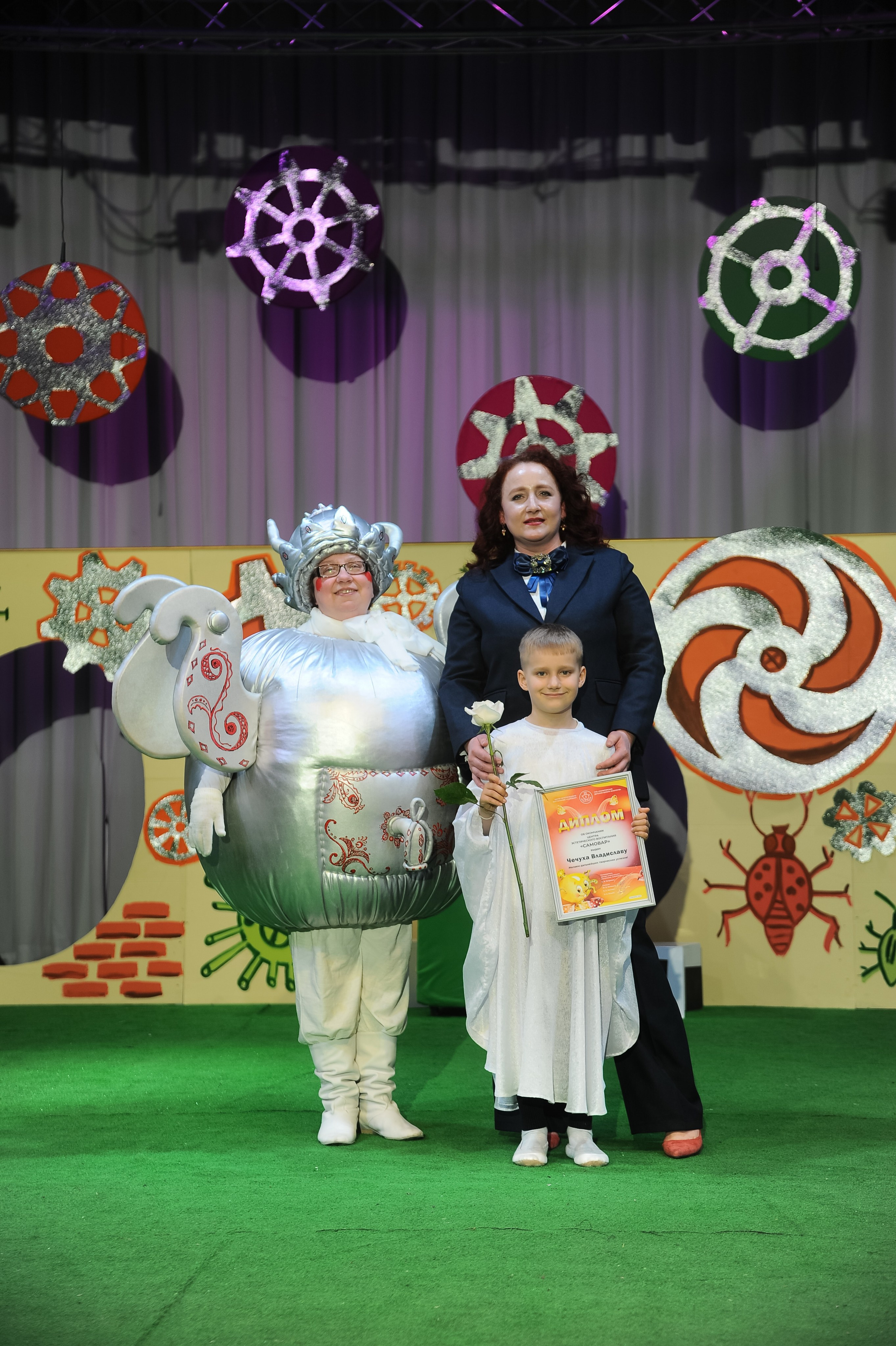 Выпускной 2025, детский центр «Самовар». Фотограф Олег Юршевич Солигорск Минск