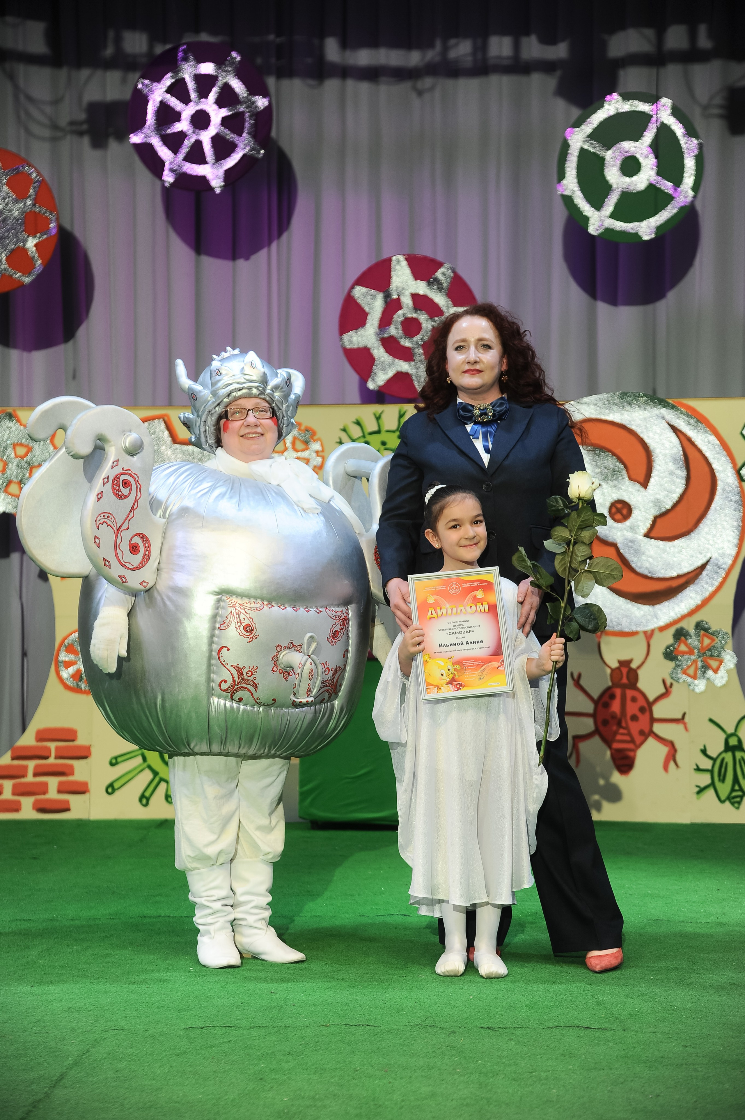 Выпускной 2025, детский центр «Самовар». Фотограф Олег Юршевич Солигорск Минск